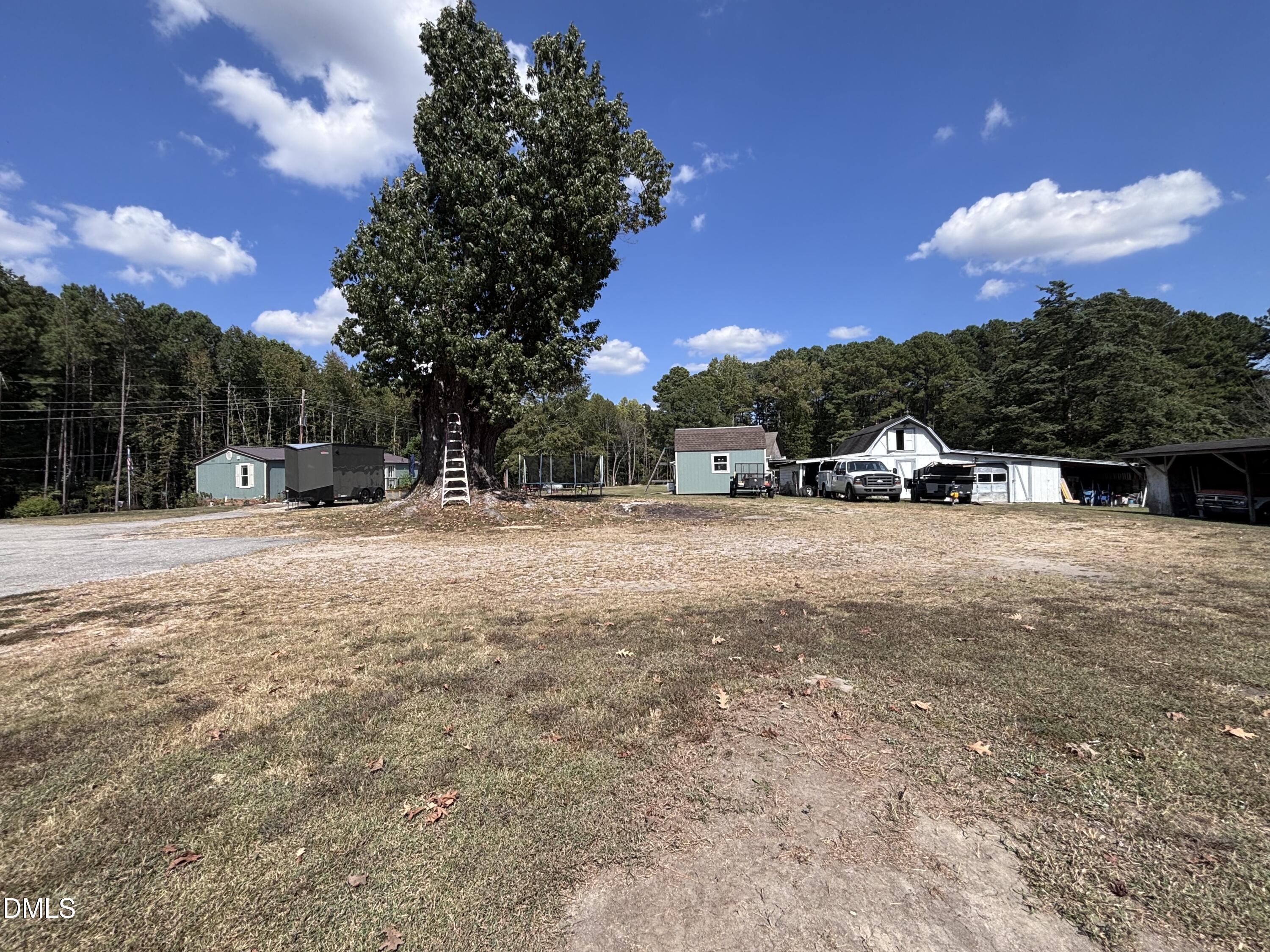 3007 S Smithfield Road Property Photo 10