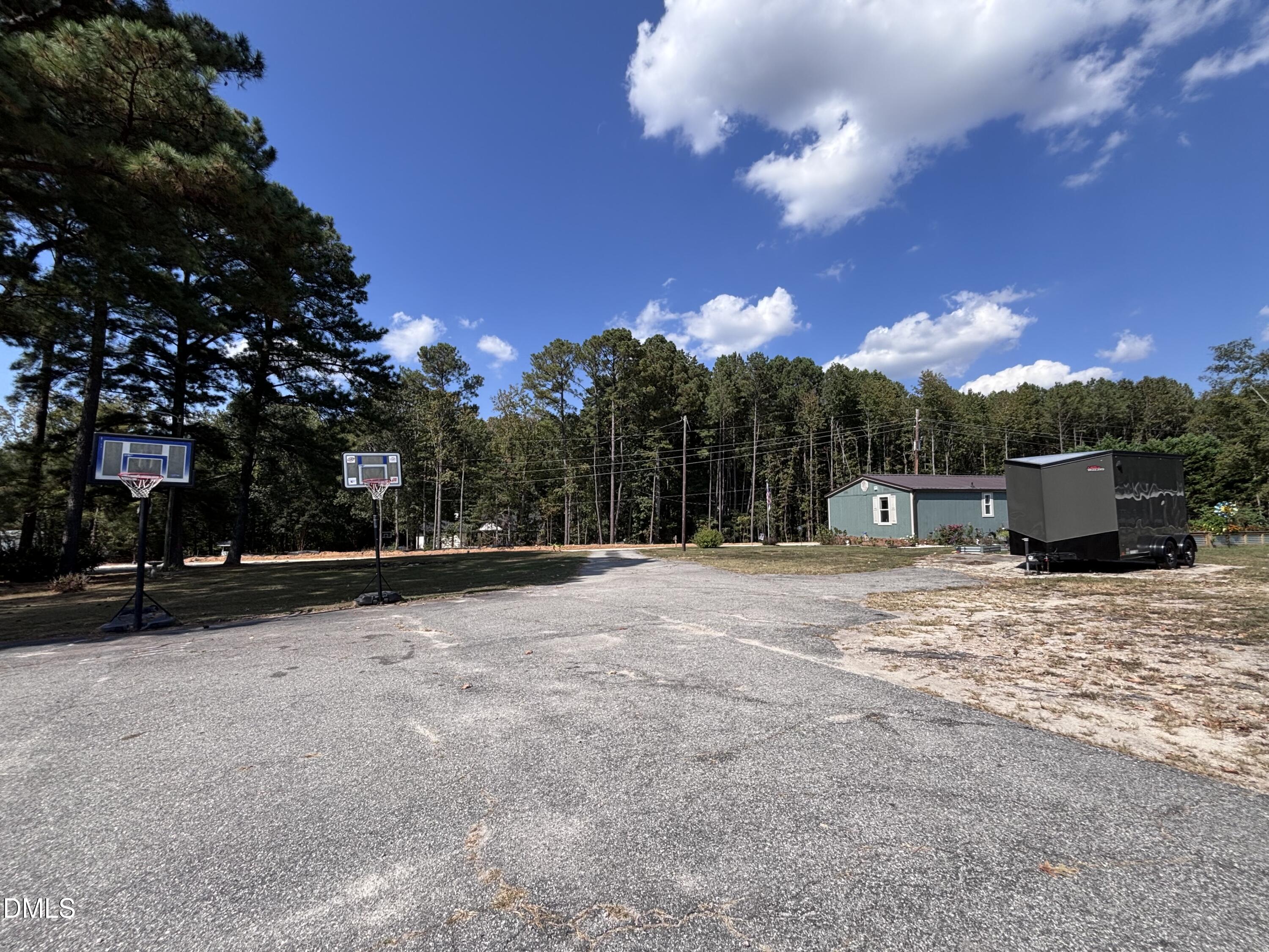 3007 S Smithfield Road Property Photo 16