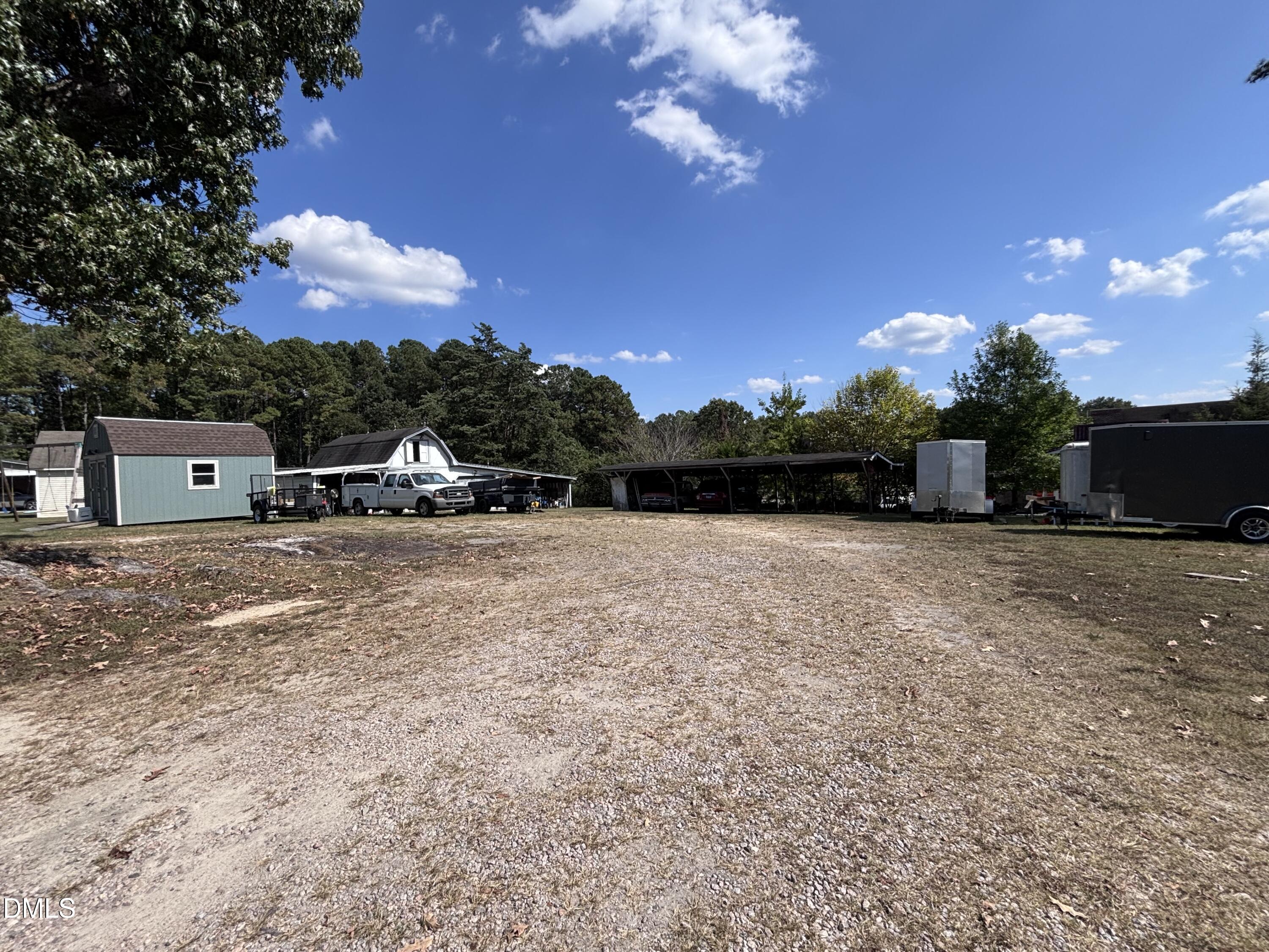 3007 S Smithfield Road Property Photo 19