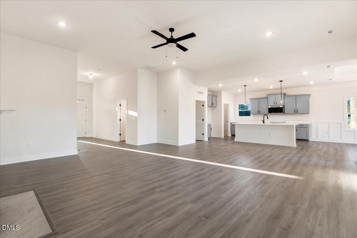 80 Leslie Court Property Photo 12