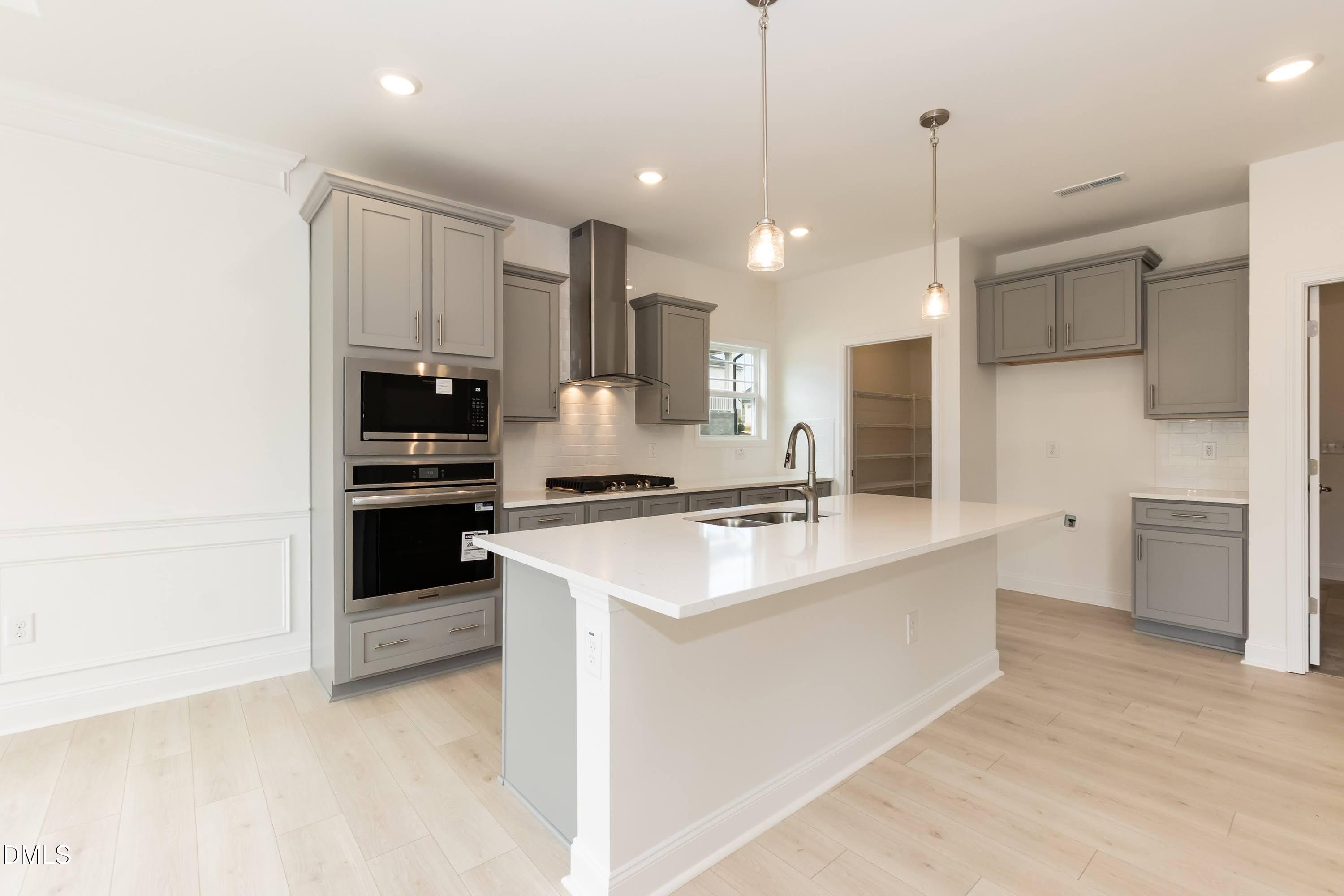 80 Leslie Court Property Photo 15
