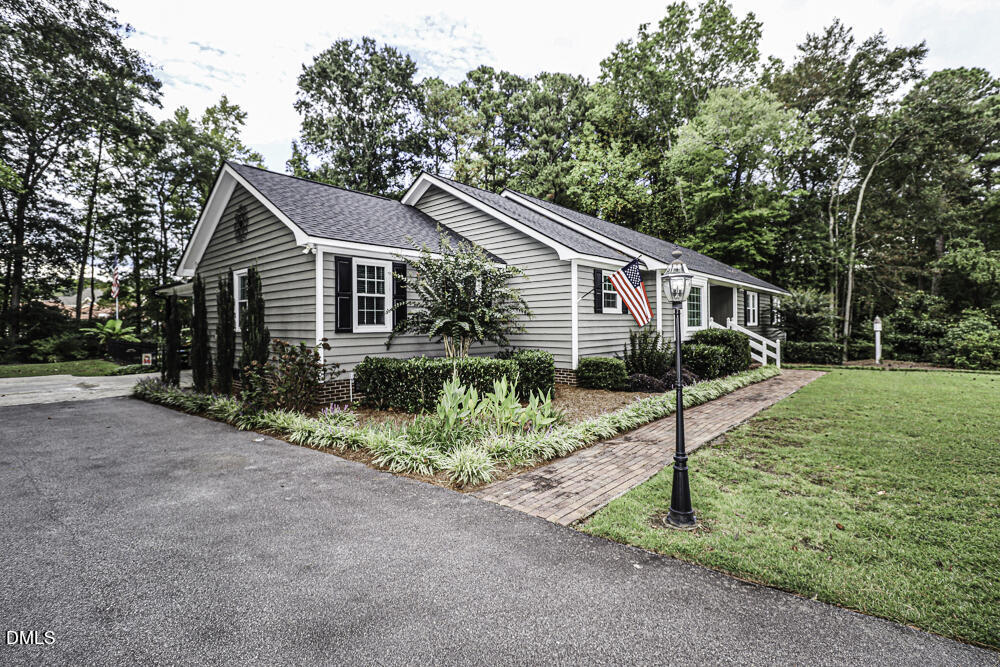 325 Old Coach Road Property Photo 4