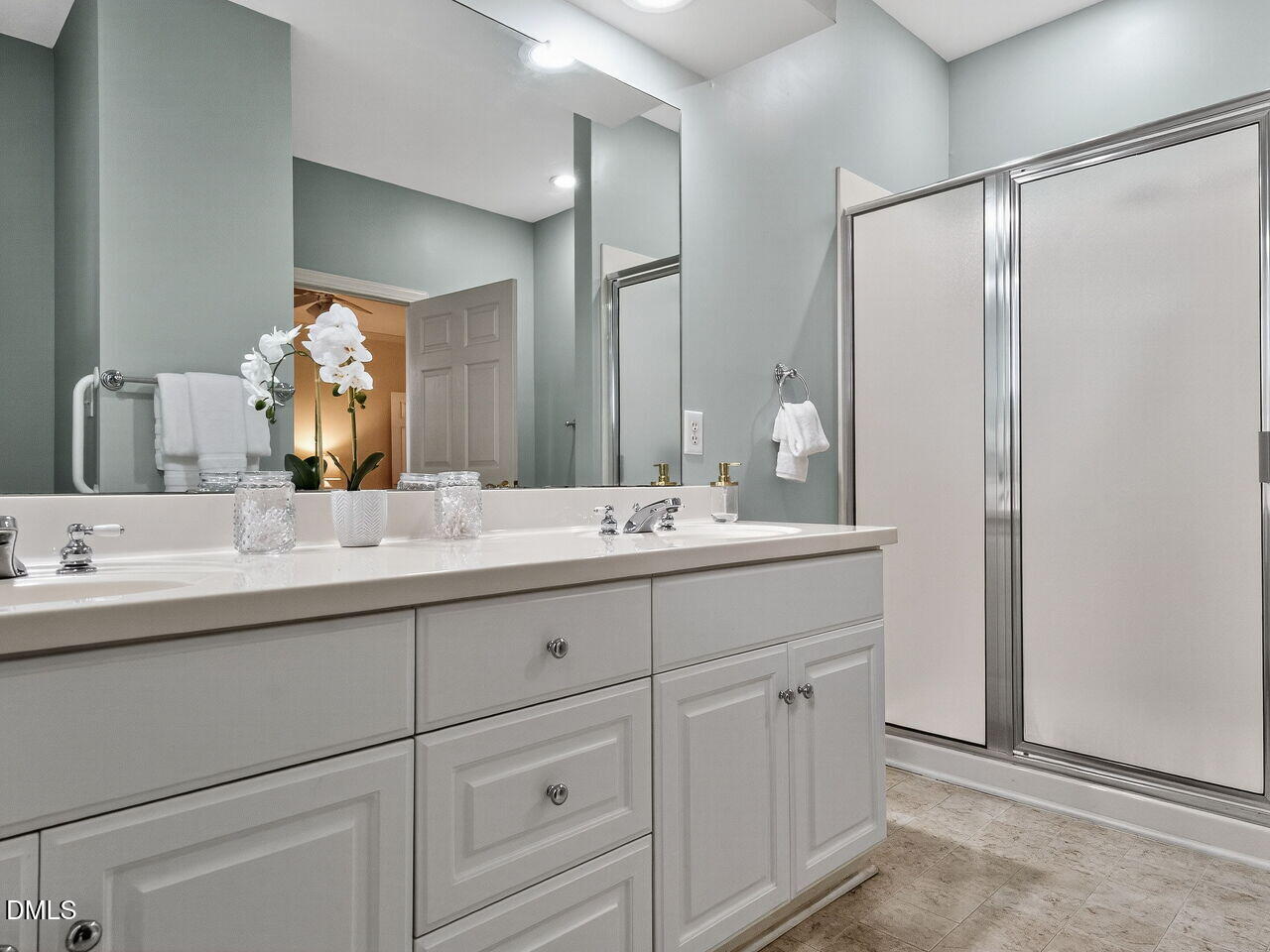 28 W Madison Property Photo 19