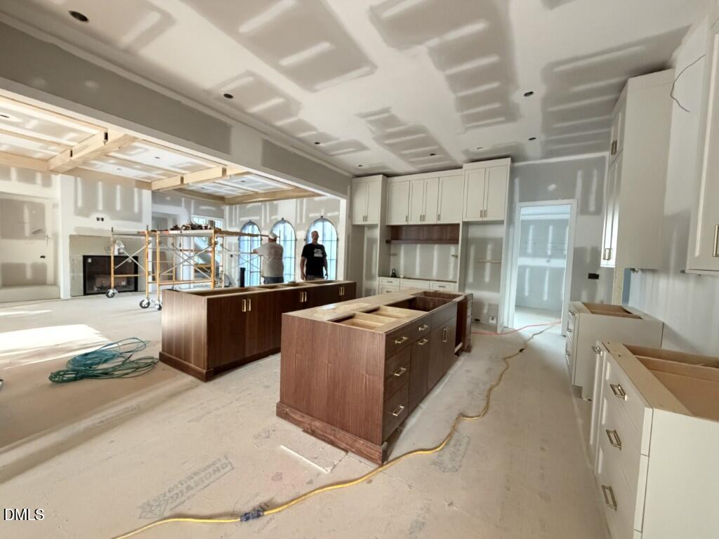 4308 Windsor Place Property Photo 4