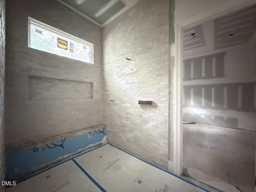 4308 Windsor Place Property Photo 12