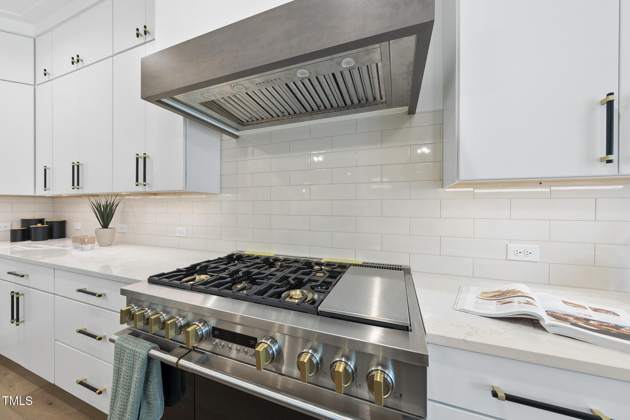 2800 Wexford Forest Lane Property Photo 10