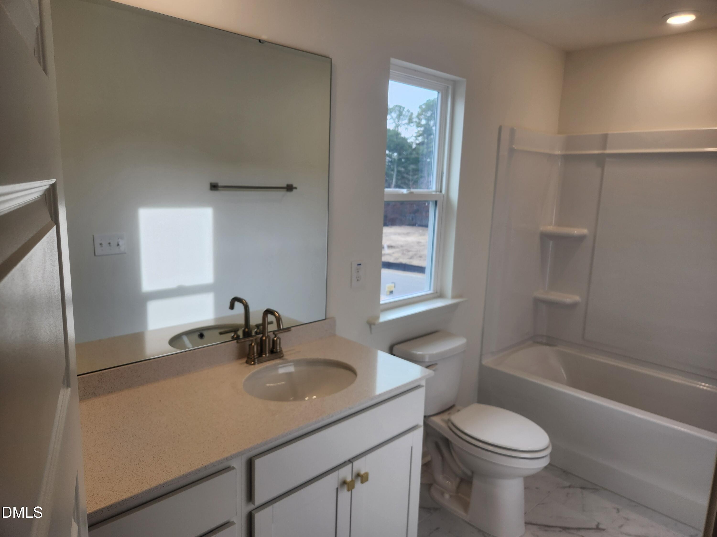2208 Rabbitbrush Street Property Photo 4