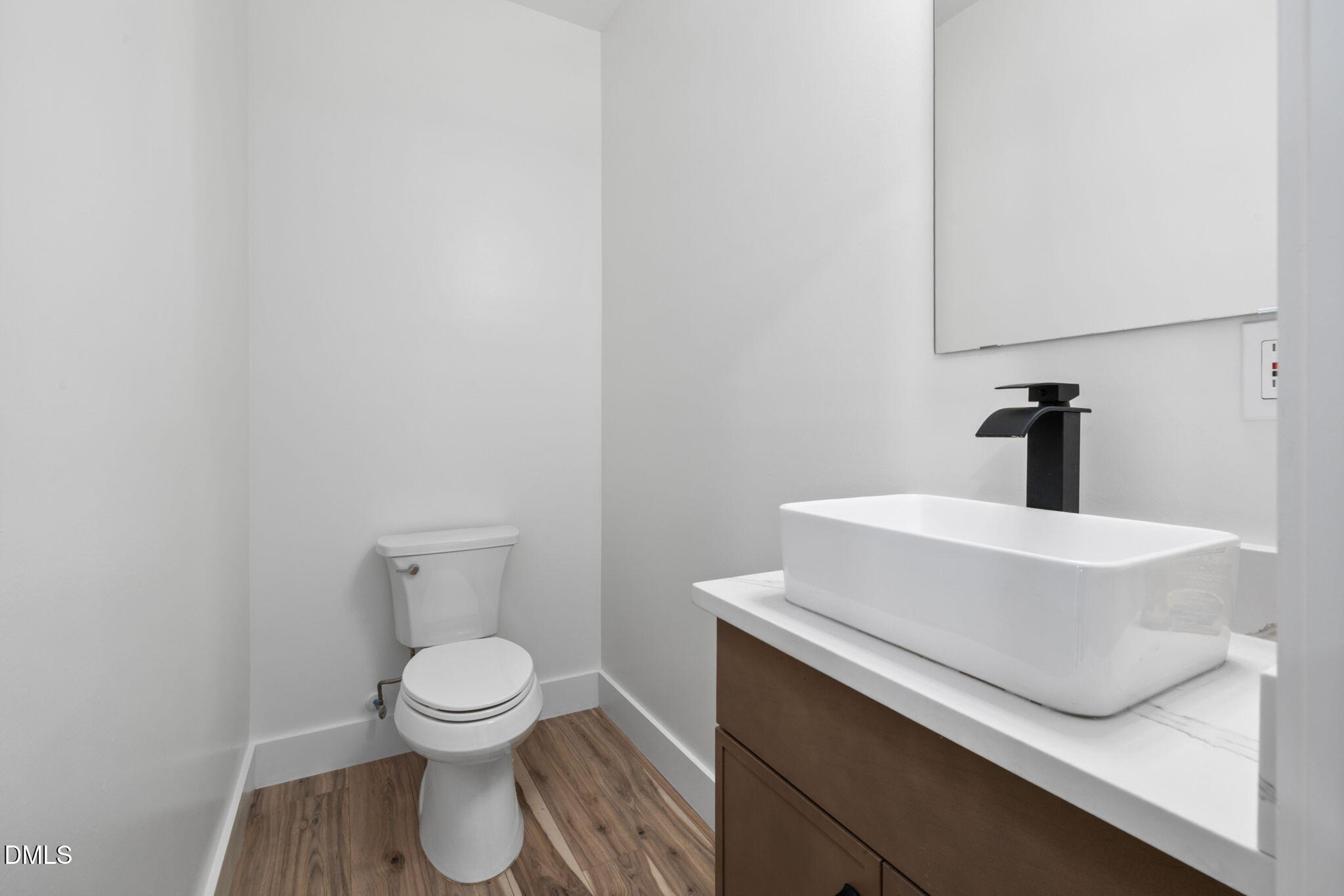 1101 Fairview Street Property Photo 11