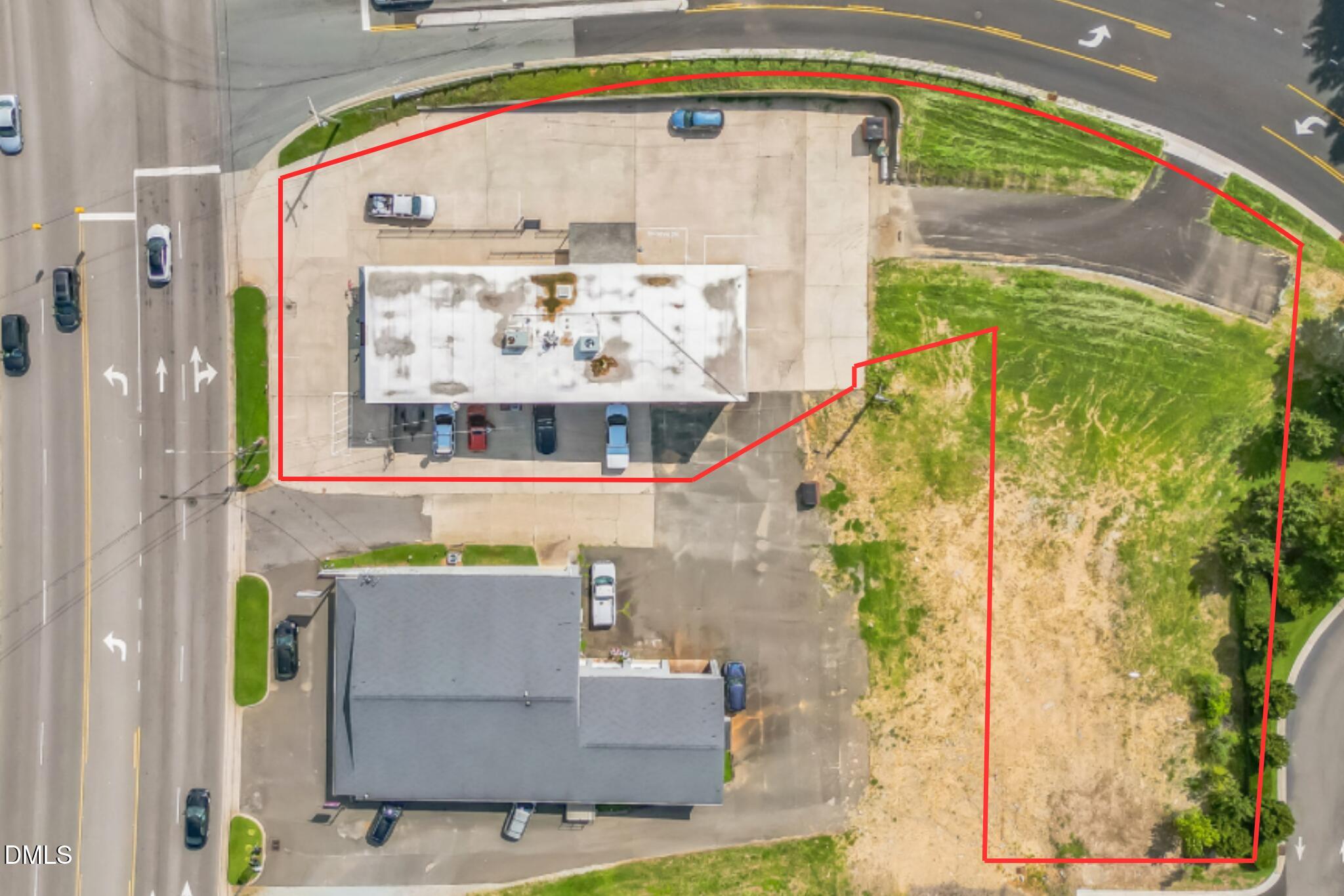 225 S Madison Boulevard Property Photo 4