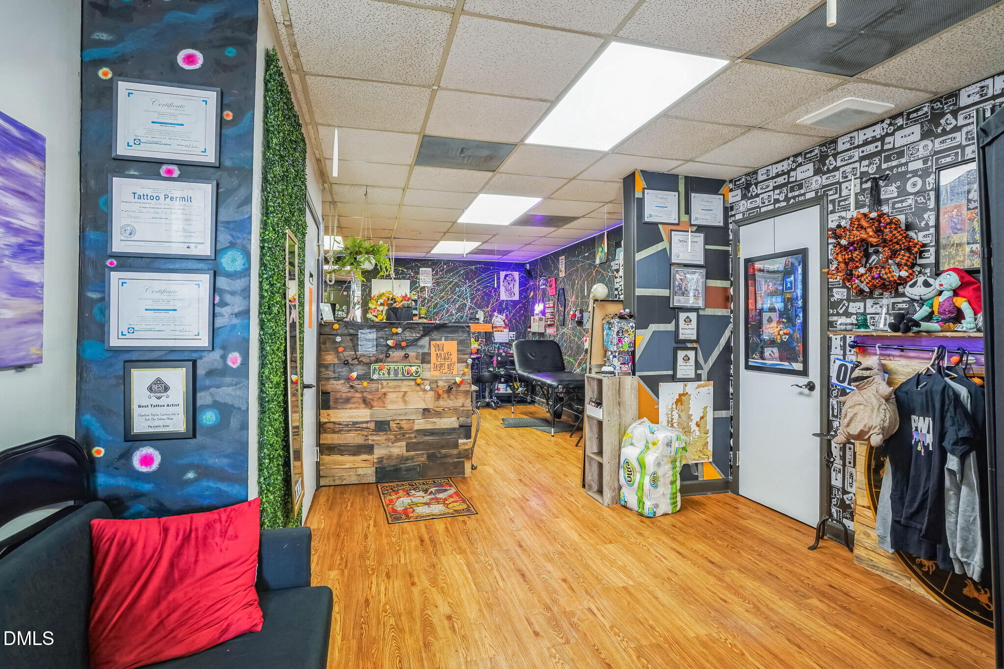 225 S Madison Boulevard Property Photo 10