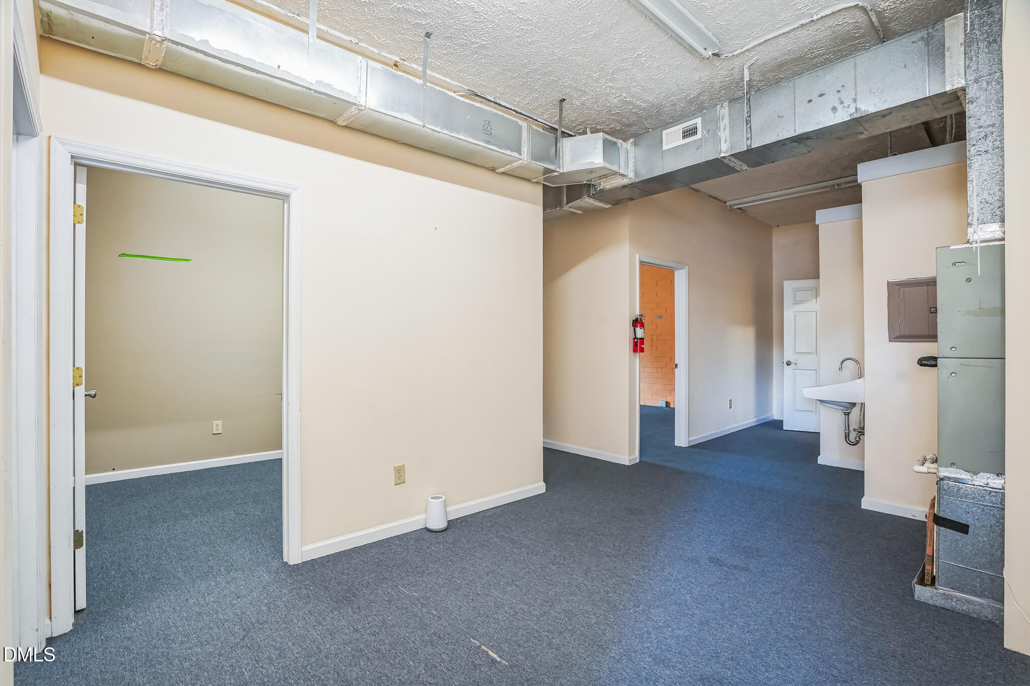 225 S Madison Boulevard Property Photo 11