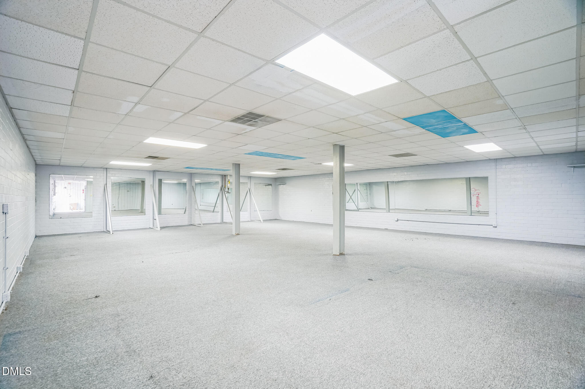 225 S Madison Boulevard Property Photo 14