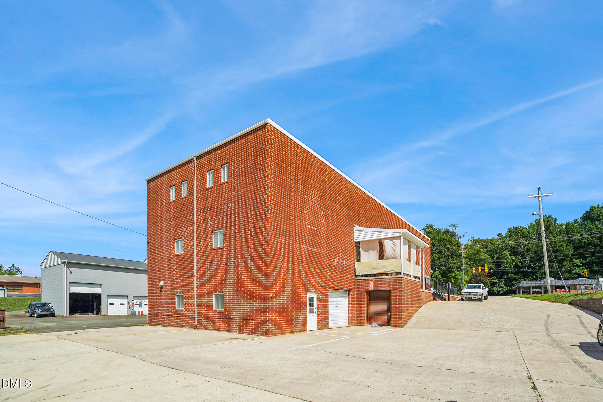 225 S Madison Boulevard Property Photo 15