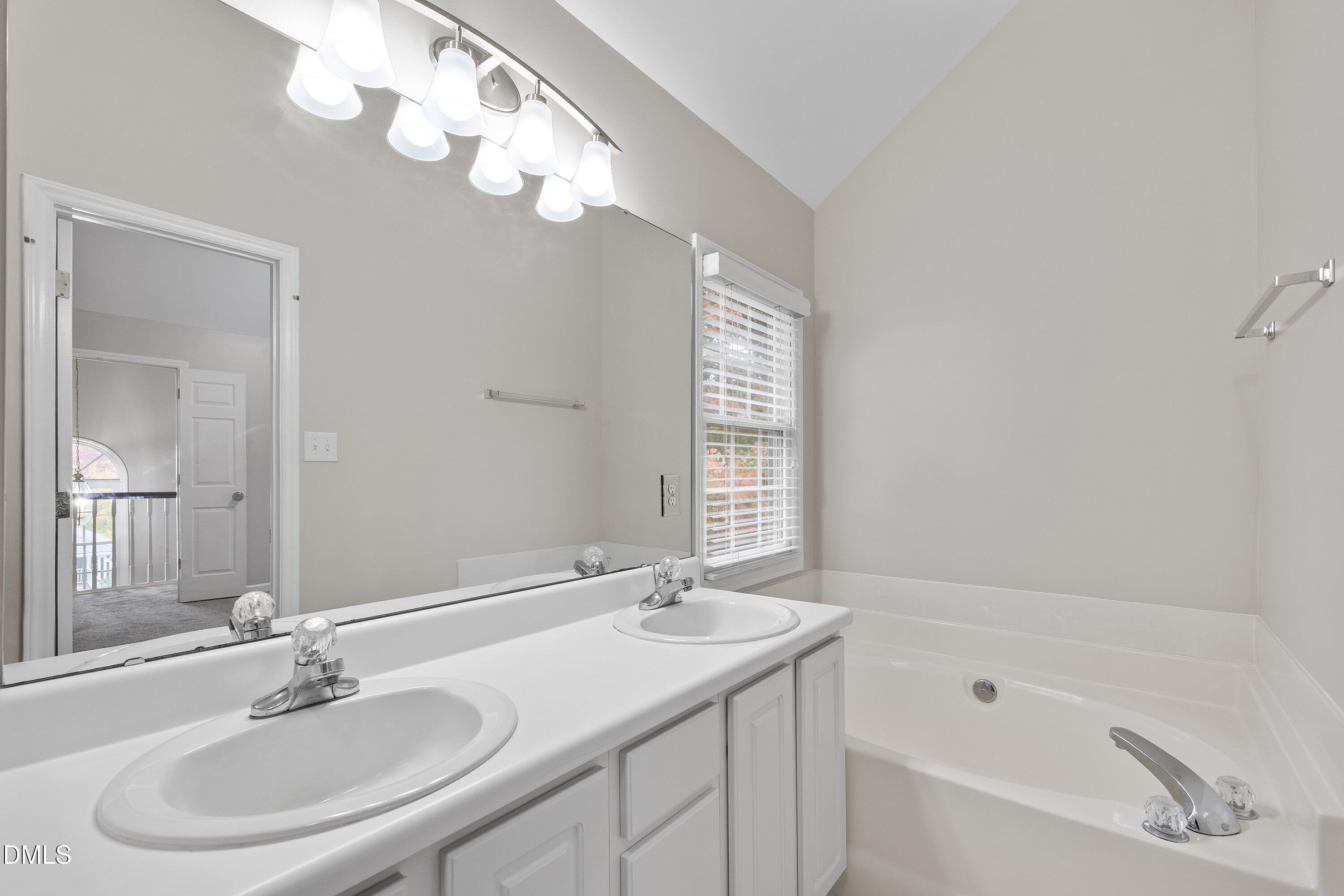 102 College Avenue Property Photo 18