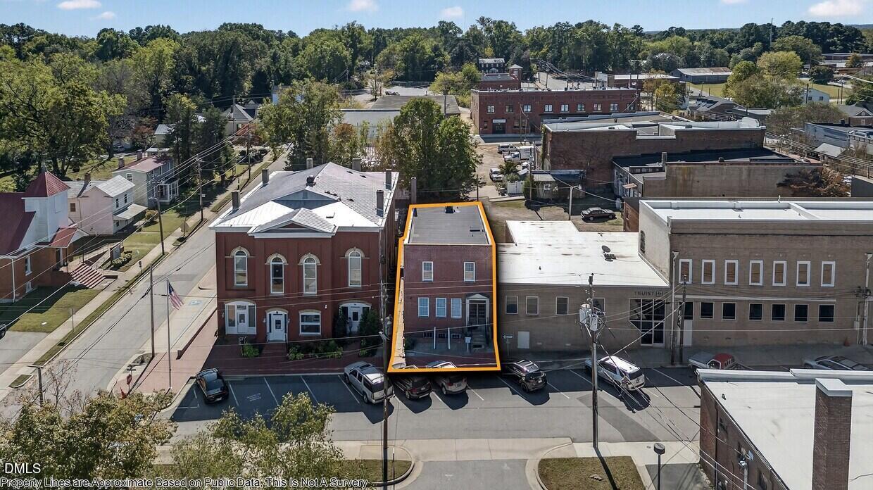 115 E Market Street Property Photo 1