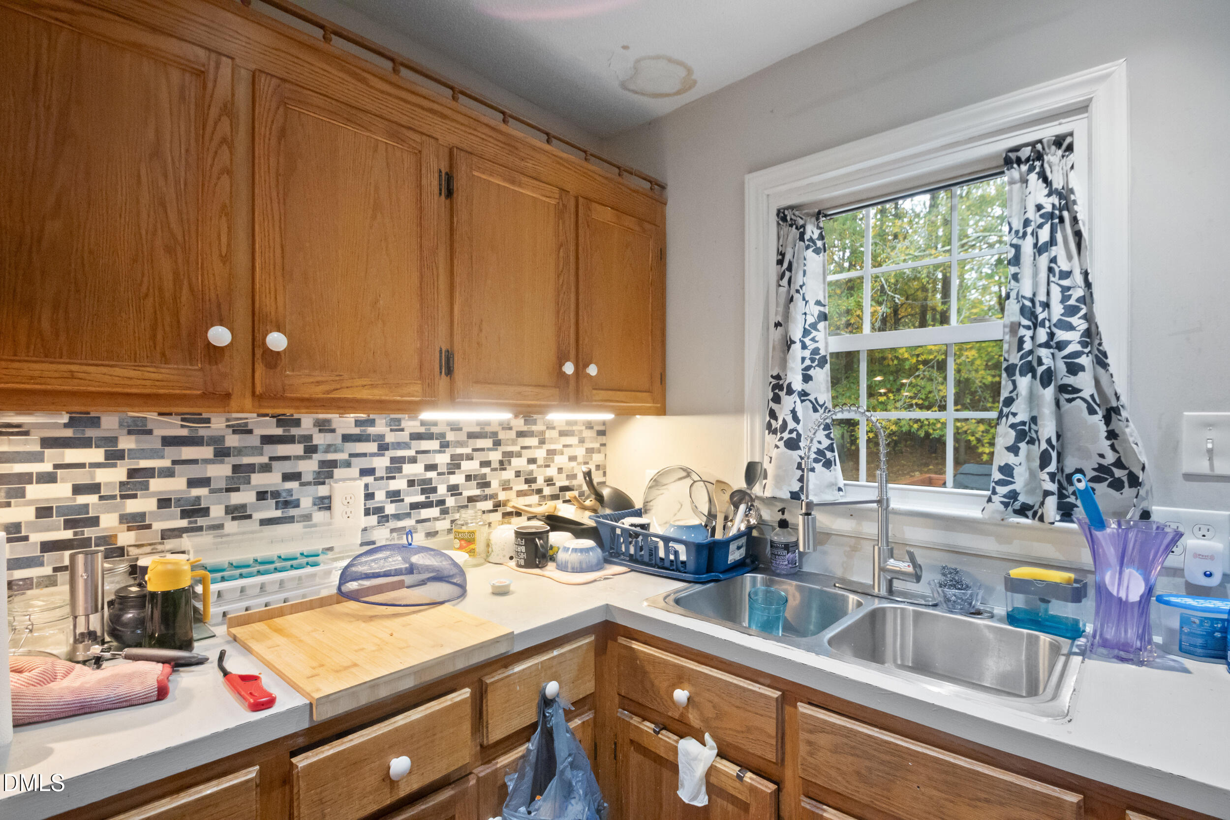 2930 Thomas Road Property Photo 4