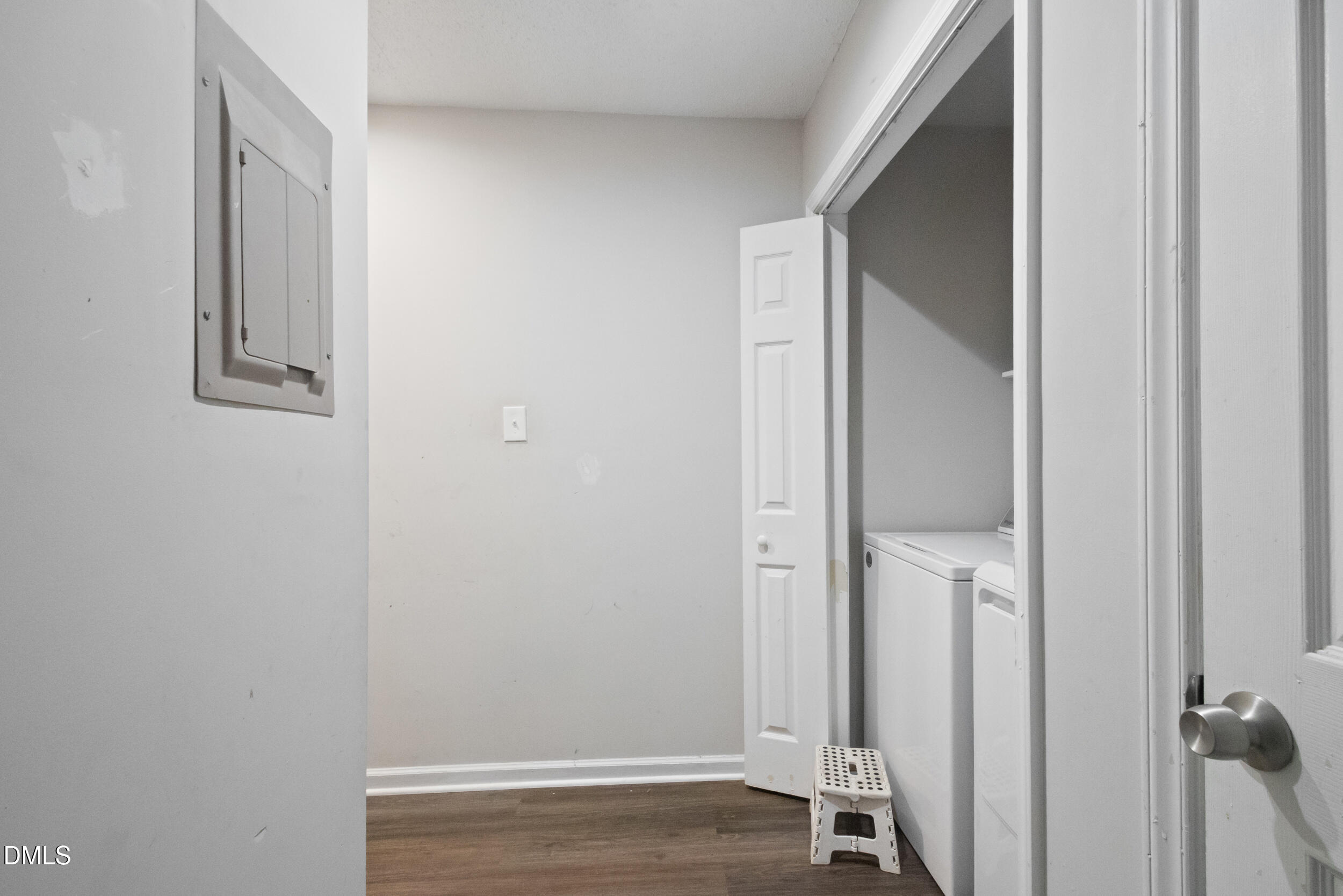 2930 Thomas Road Property Photo 8