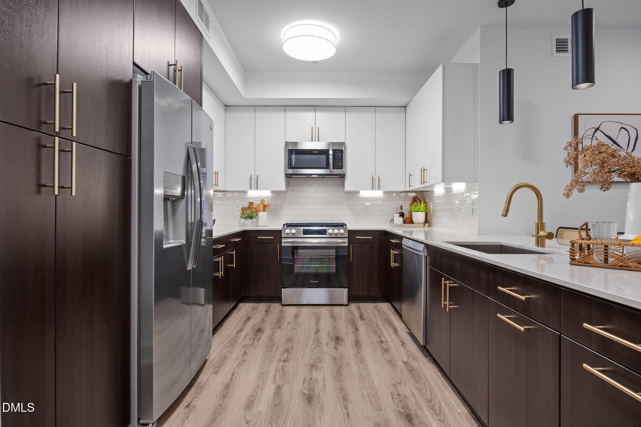 615 W Peace Street # 202 Property Photo 1