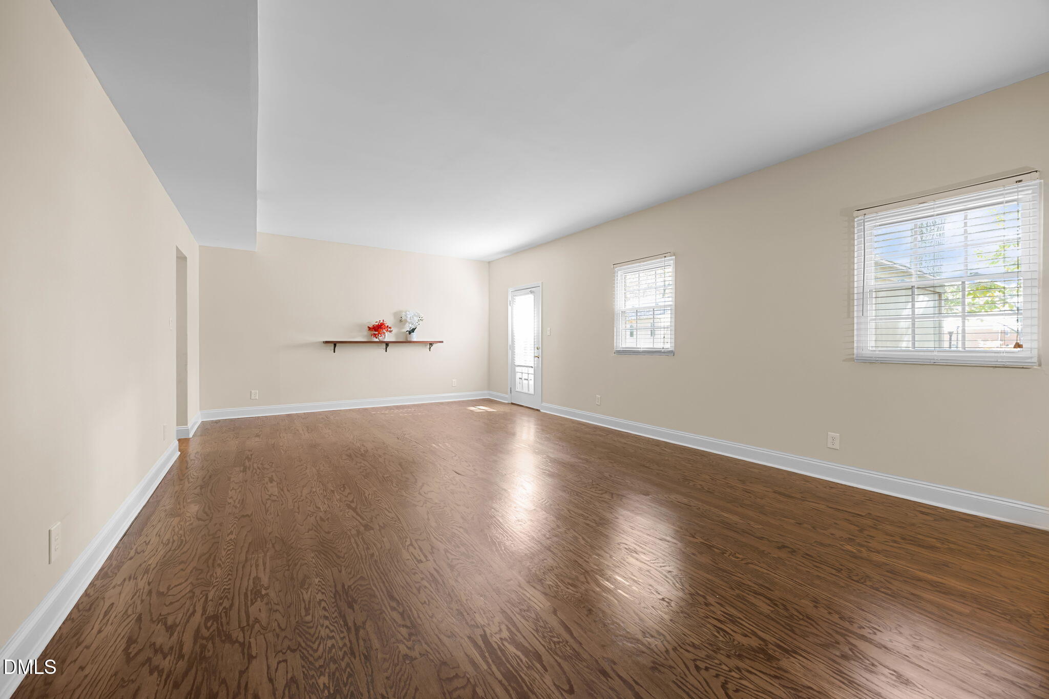 6423 New Market Way Property Photo 6
