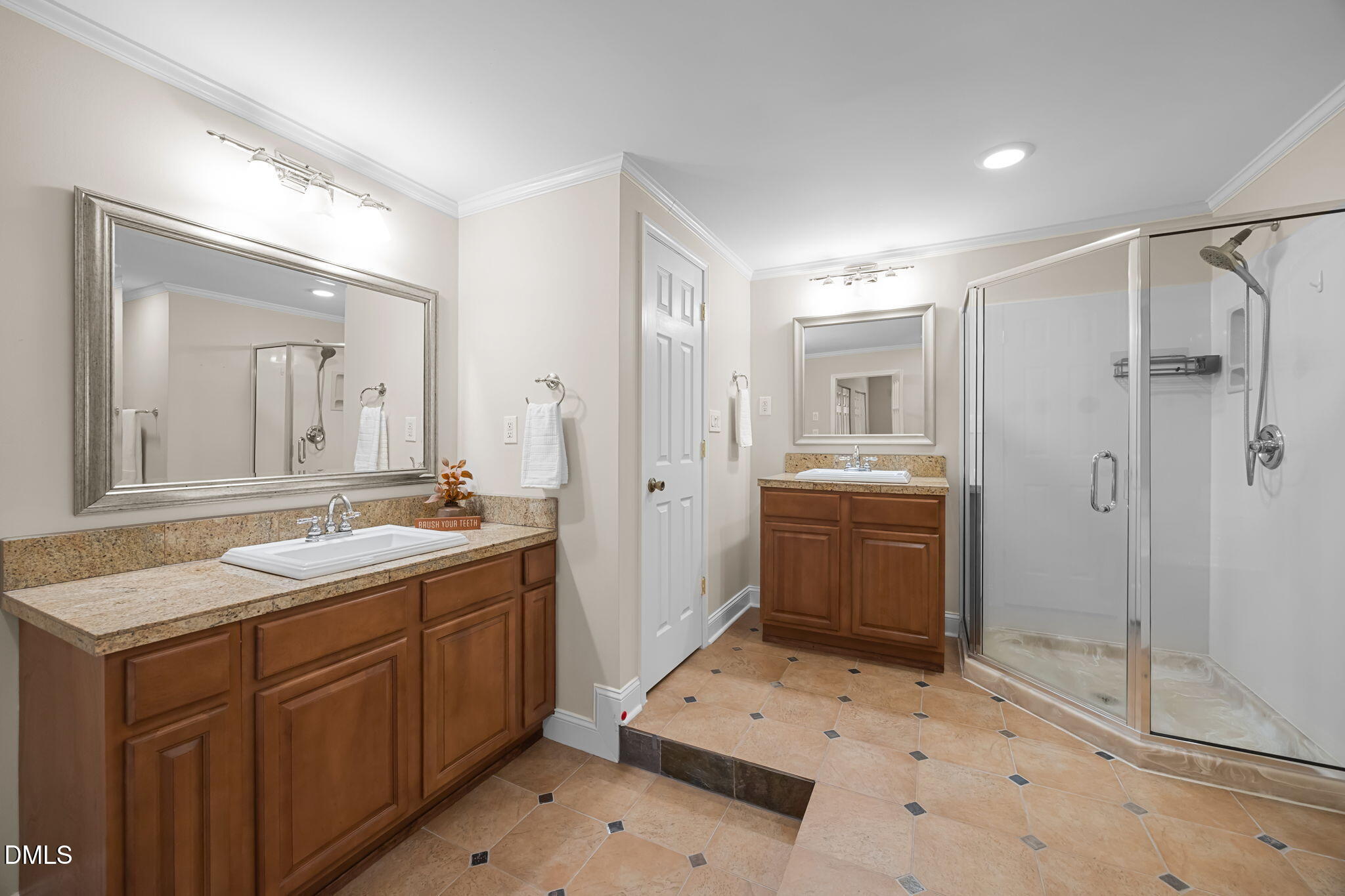 6423 New Market Way Property Photo 13