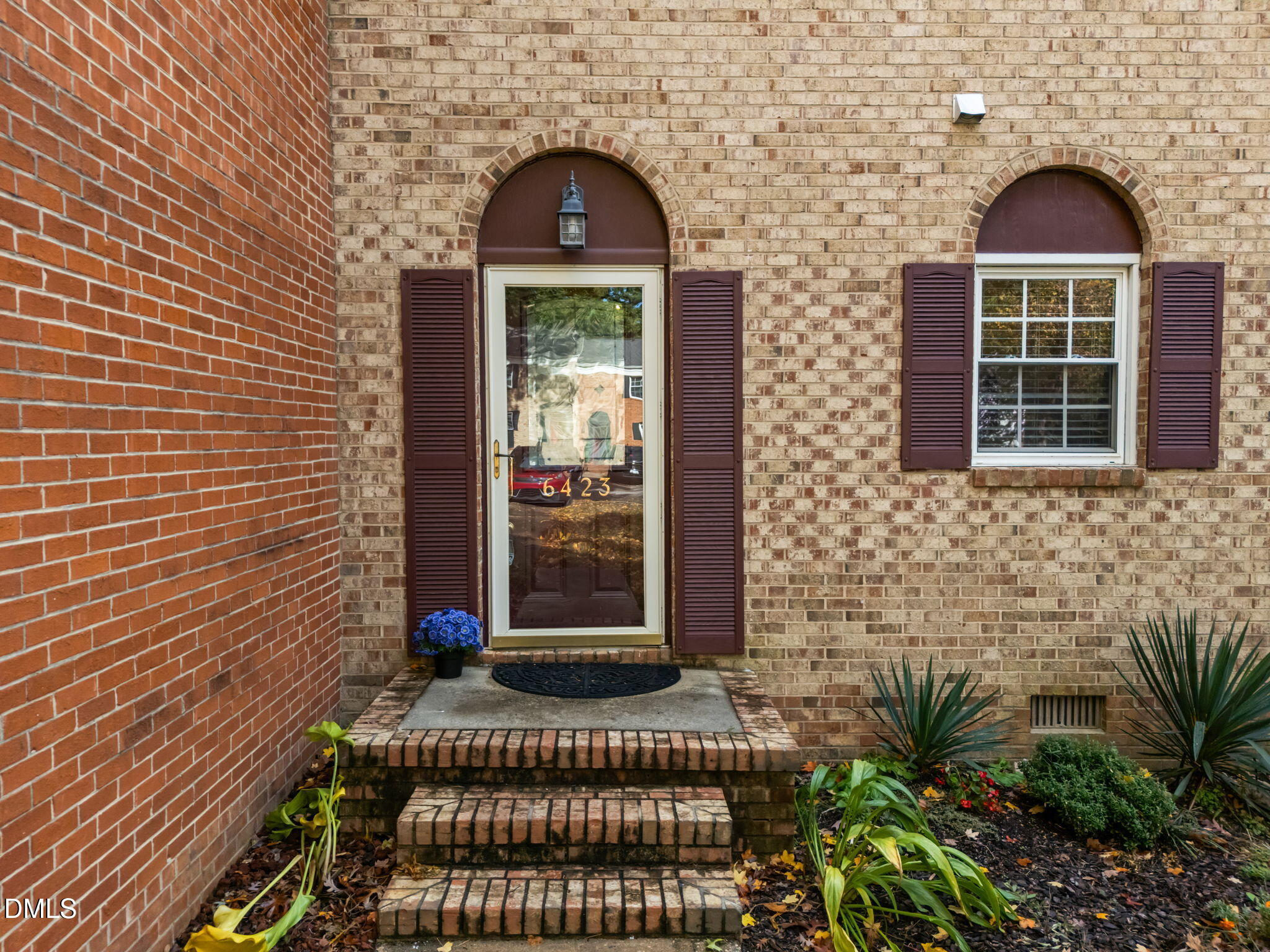 6423 New Market Way Property Photo 23