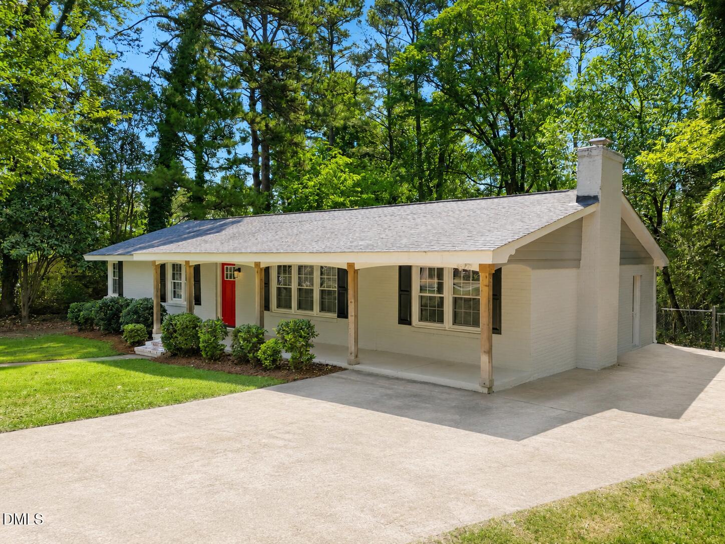 2950 Glenridge Drive Property Photo 4