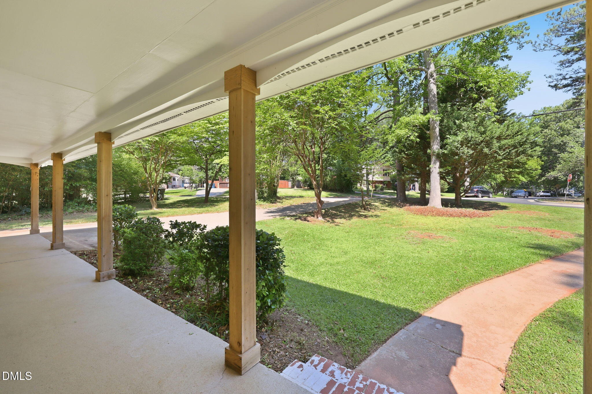 2950 Glenridge Drive Property Photo 6