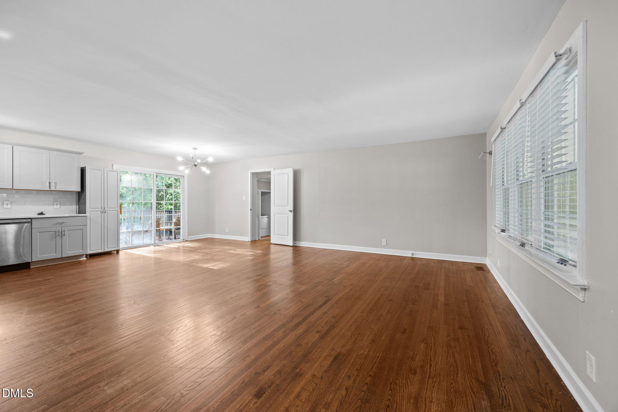 2950 Glenridge Drive Property Photo 13