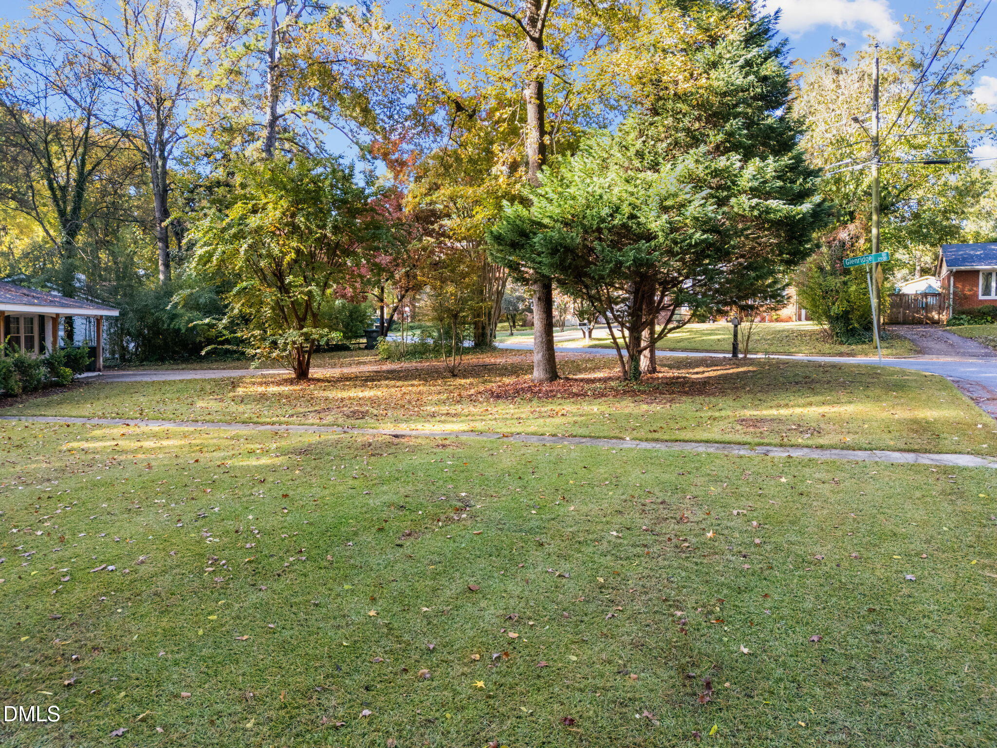 2950 Glenridge Drive Property Photo 43