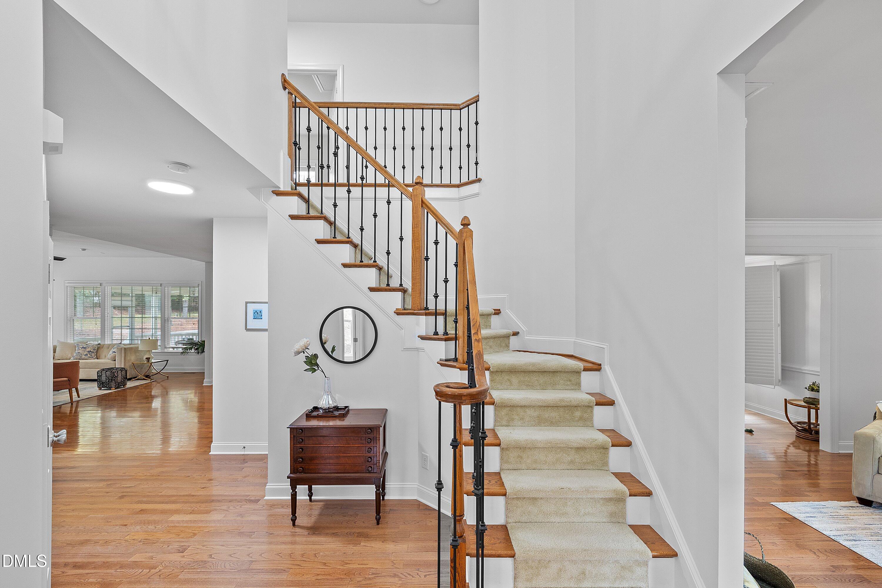 485 Legend Oaks Drive Property Photo 2