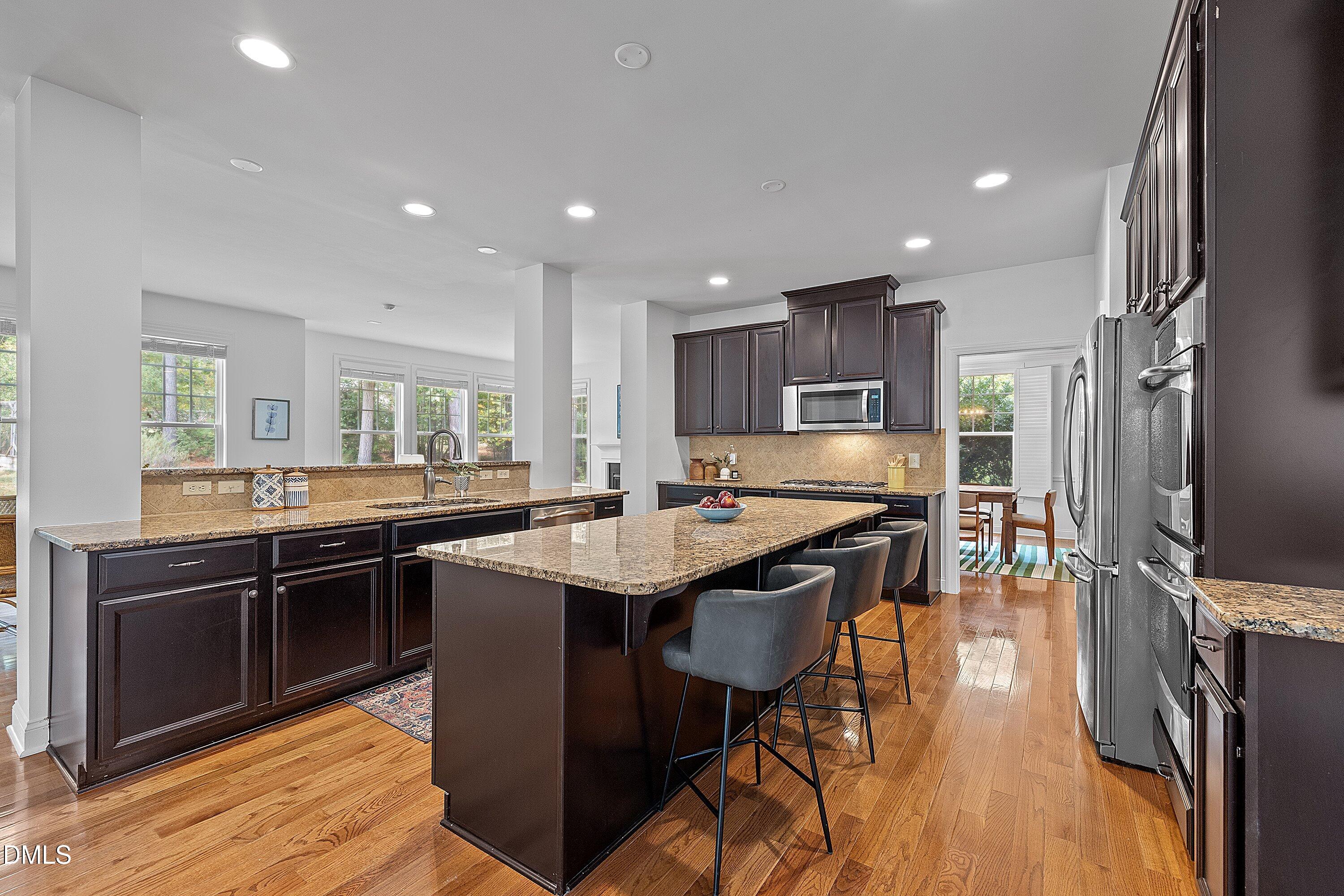 485 Legend Oaks Drive Property Photo 11