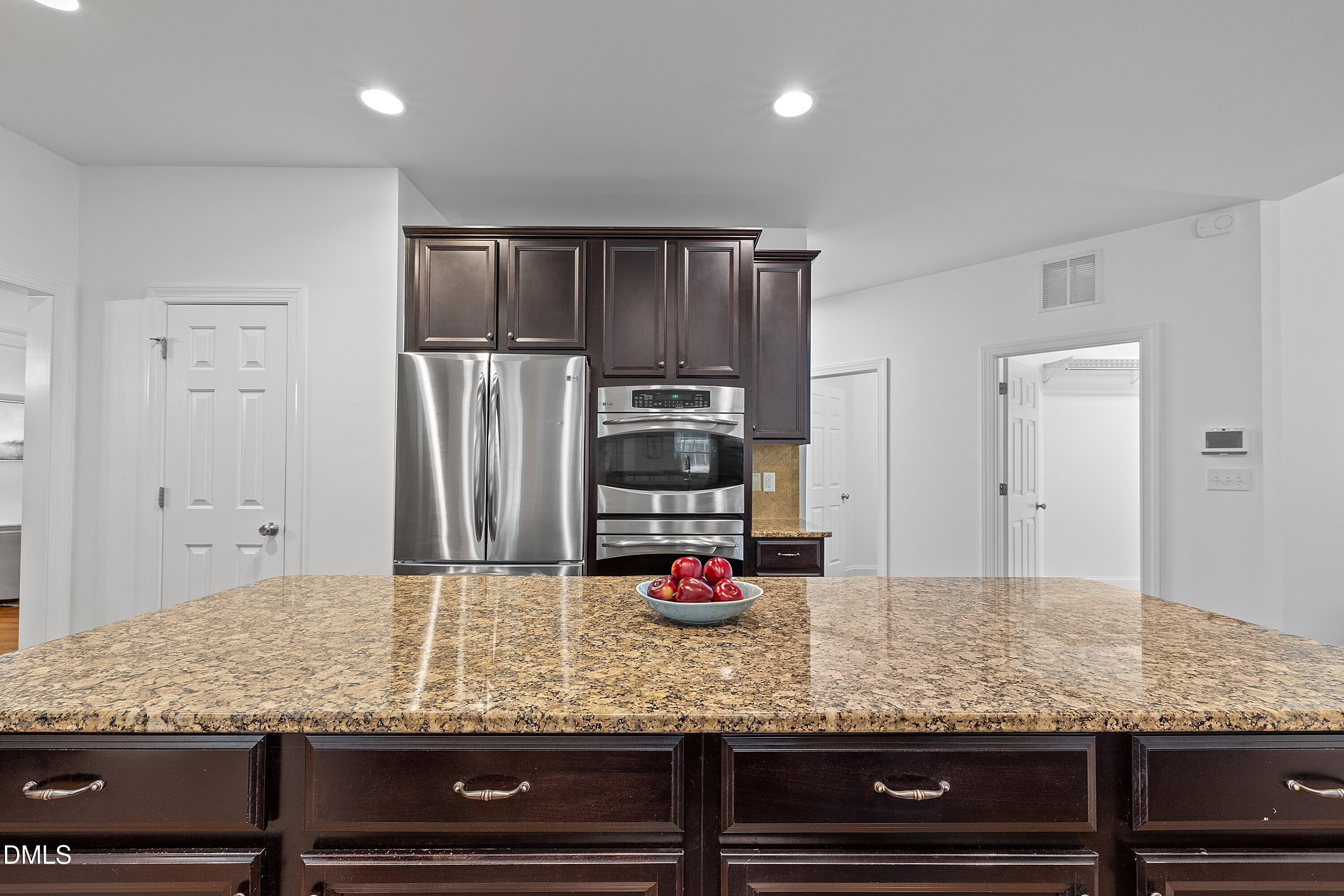 485 Legend Oaks Drive Property Photo 15