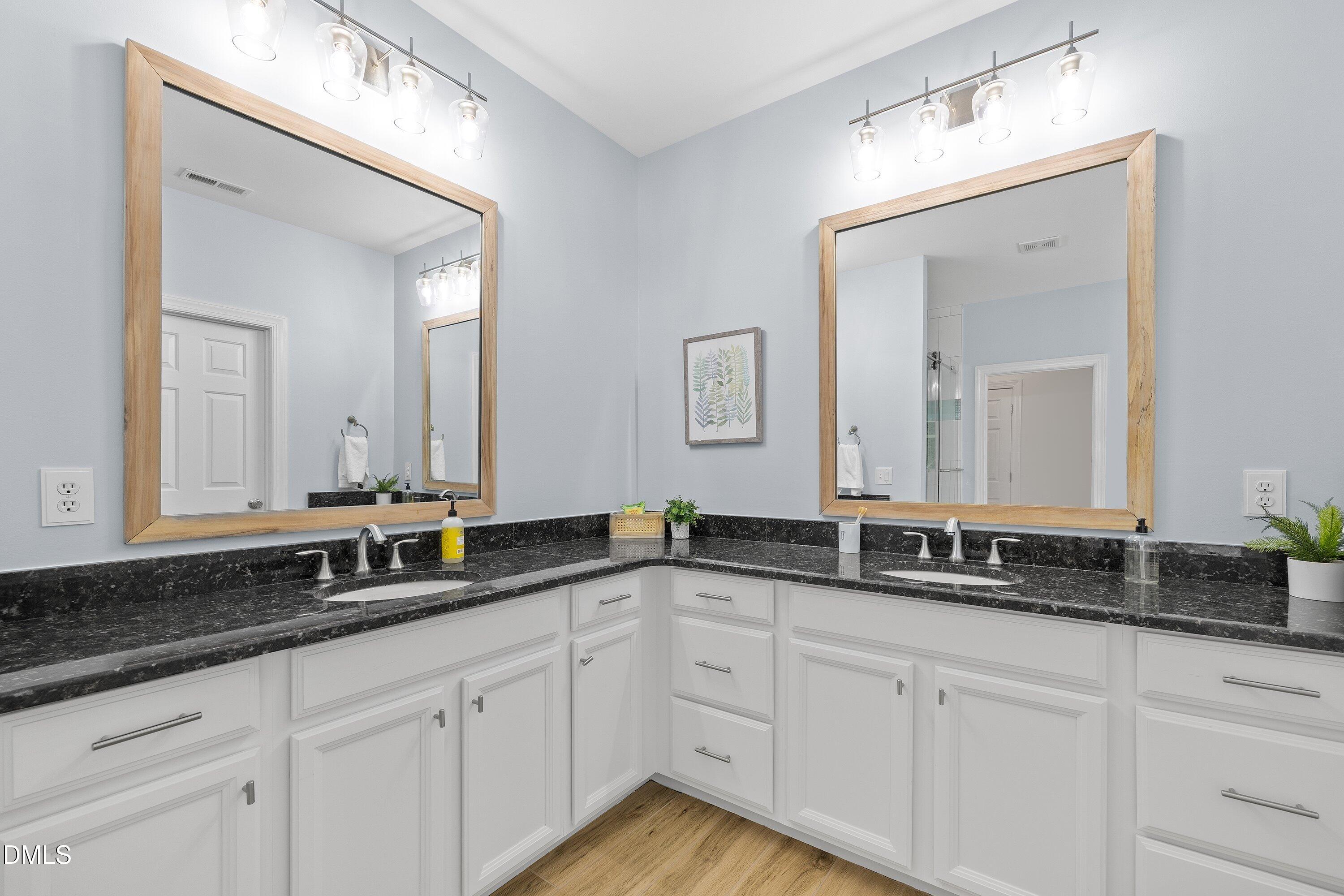 485 Legend Oaks Drive Property Photo 36