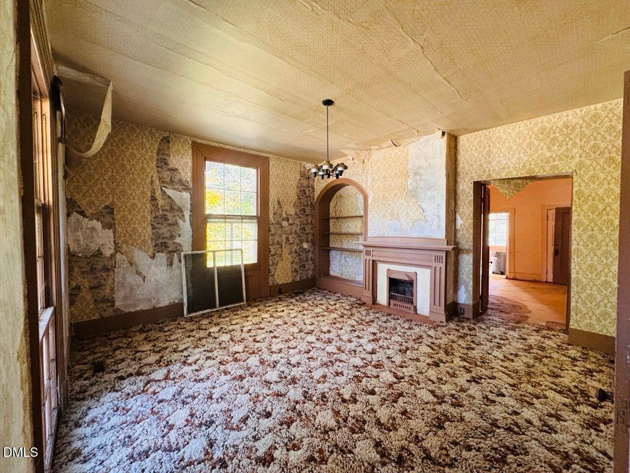 448 S Main Street Property Photo 4