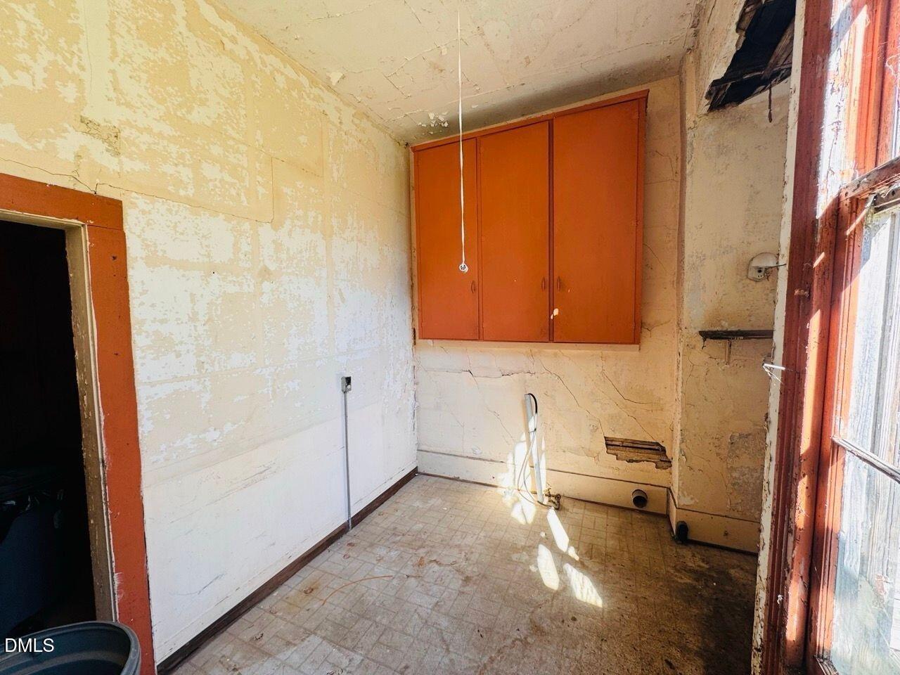 448 S Main Street Property Photo 8