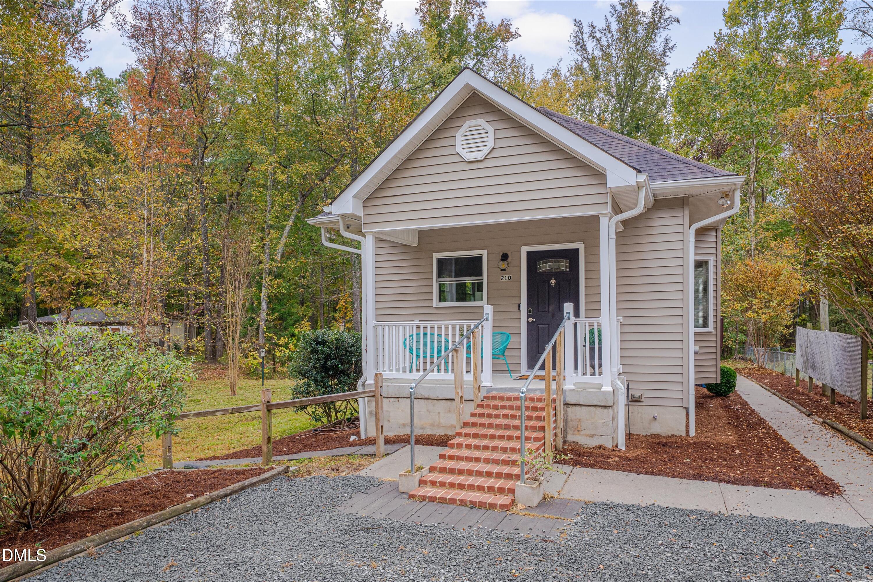 210 Obie Drive Property Photo 4