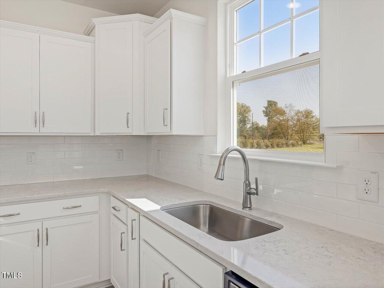 345 Adams Pointe Court Property Photo 7