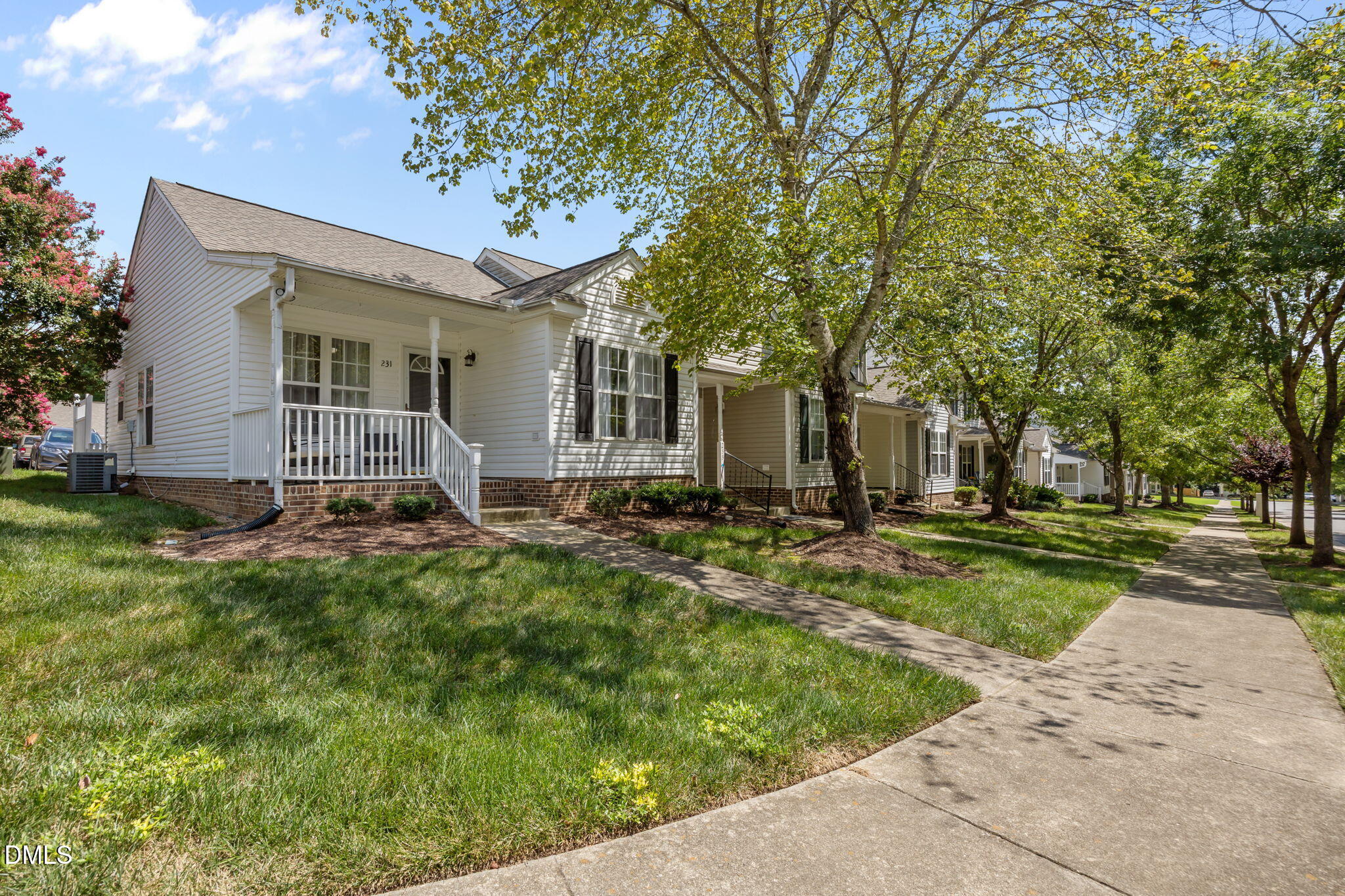 231 Highgate Circle Property Photo 2