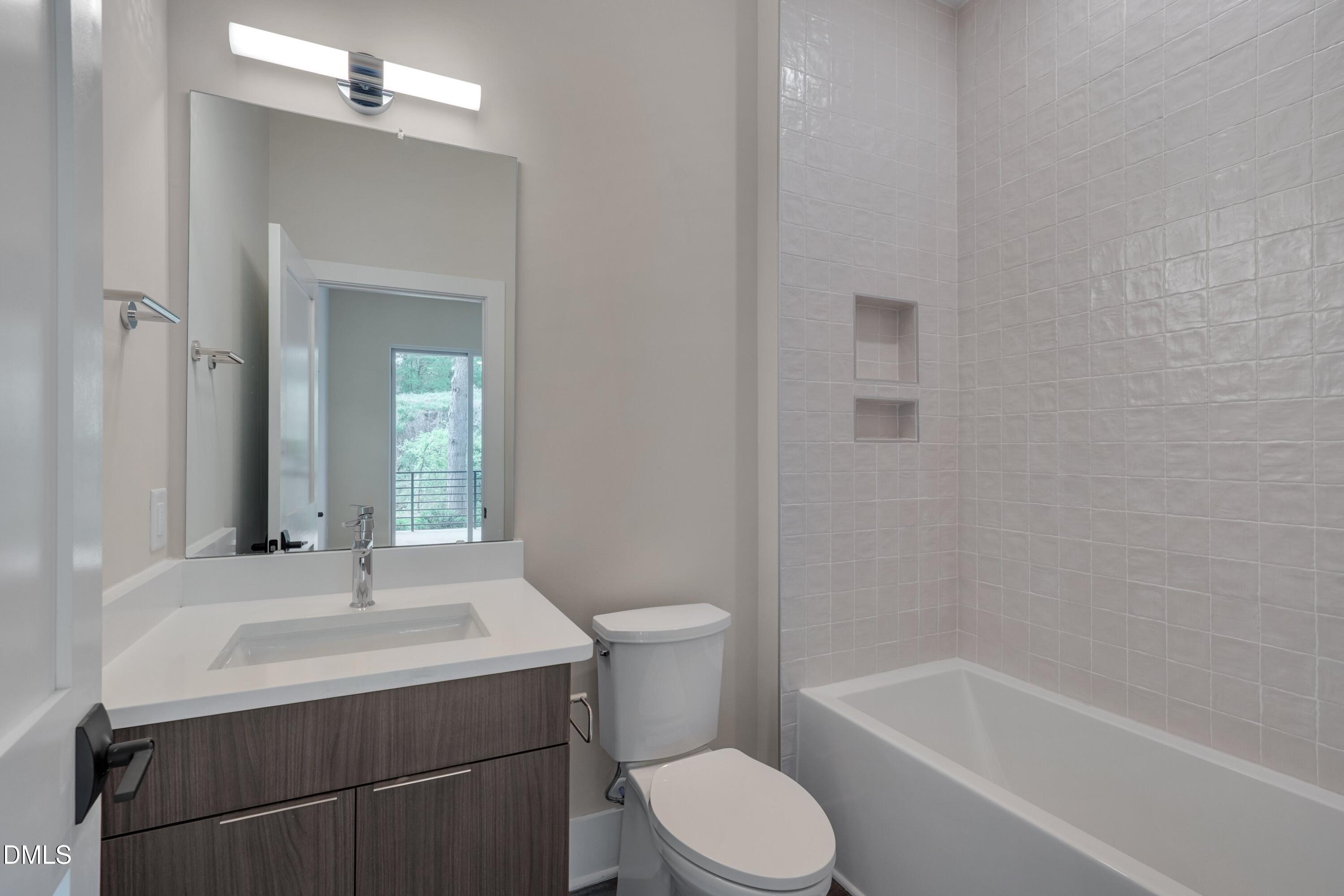 1014 Manor Way Property Photo 13