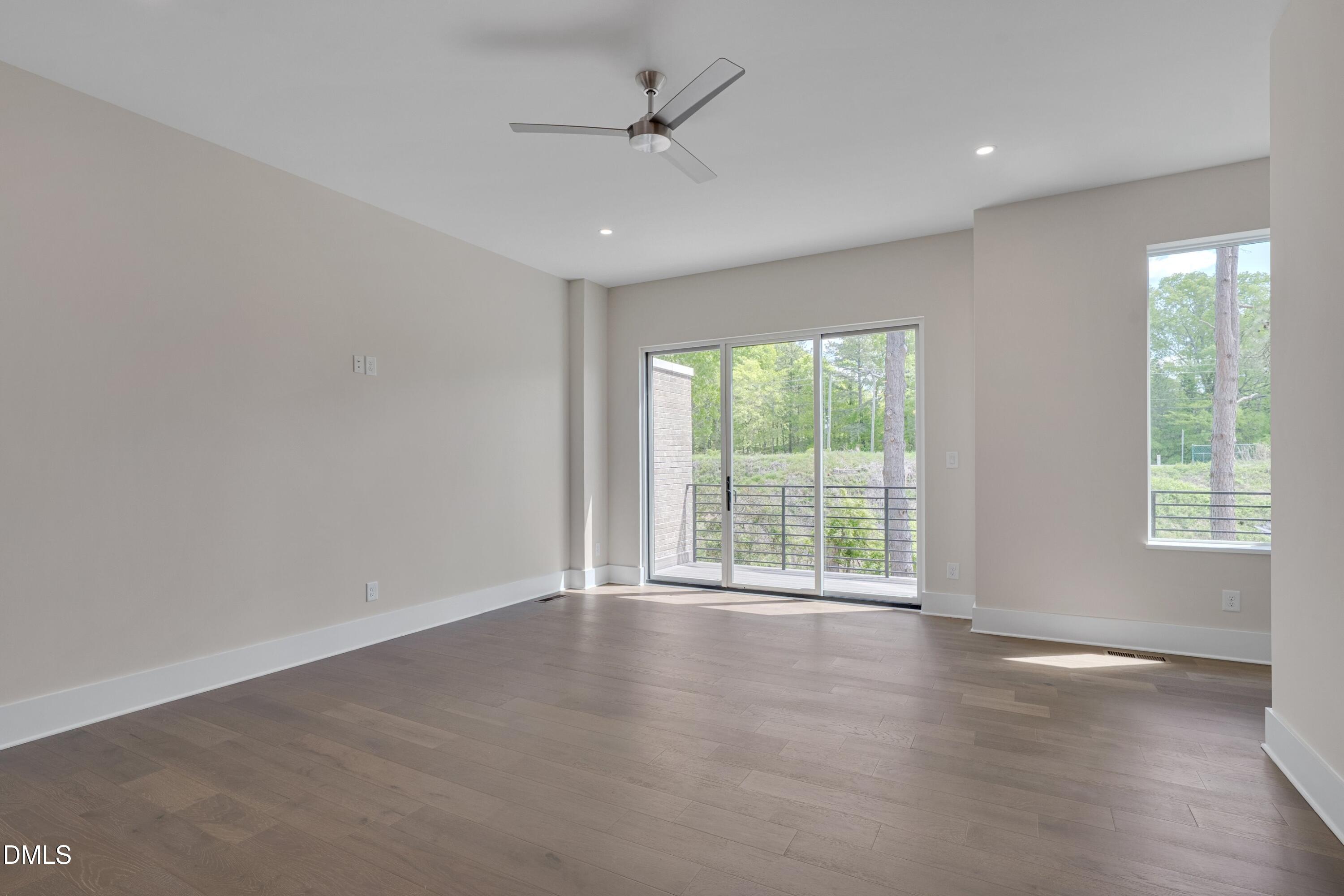 1014 Manor Way Property Photo 24