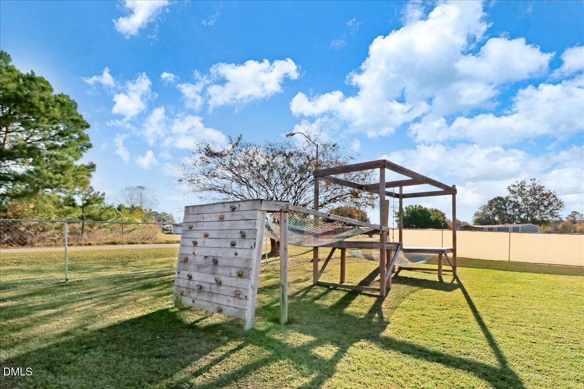 143 Blueberry Drive Property Photo 9