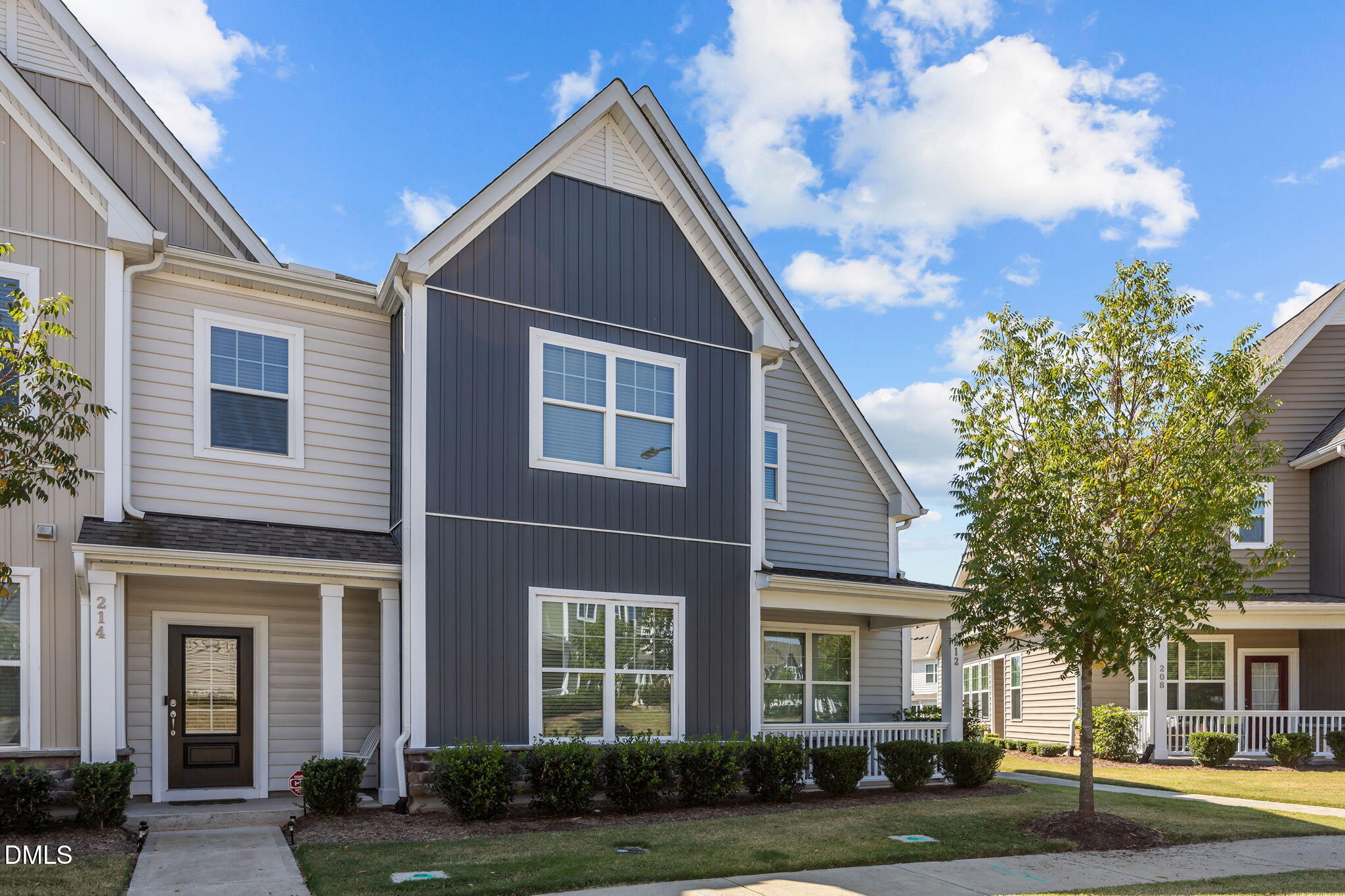 212 Marietta Way Property Photo 2