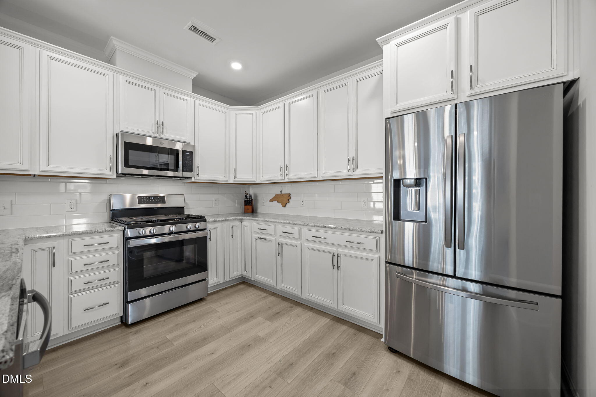 212 Marietta Way Property Photo 6