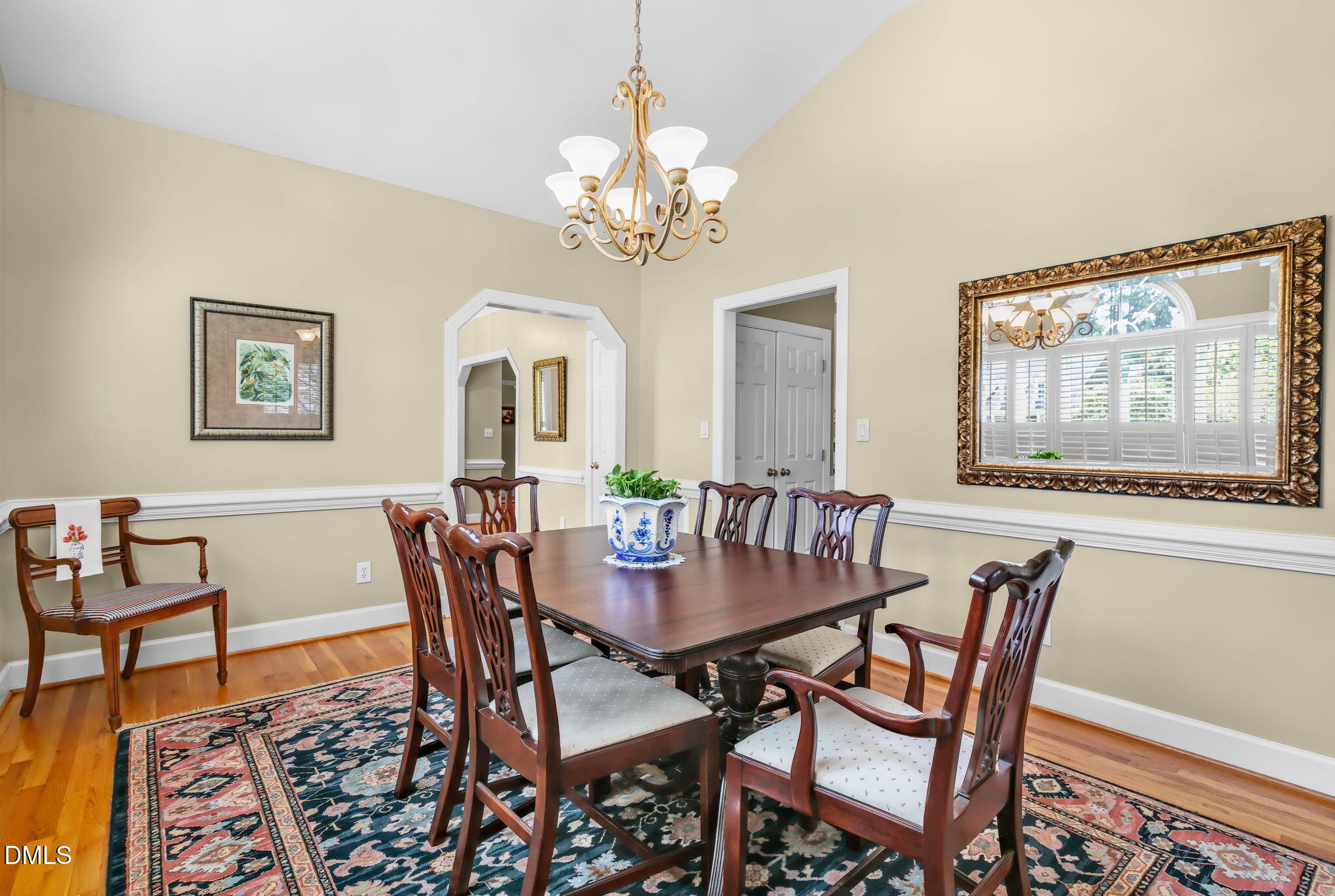 5010 Country Club Drive N Property Photo 12