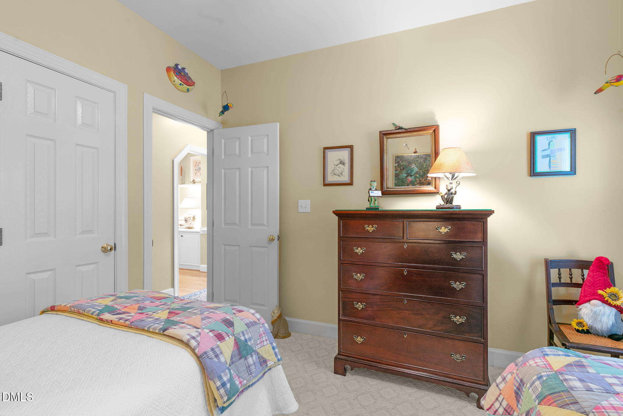 5010 Country Club Drive N Property Photo 18