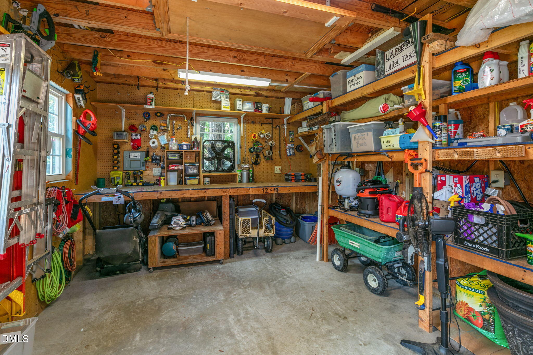 5010 Country Club Drive N Property Photo 30