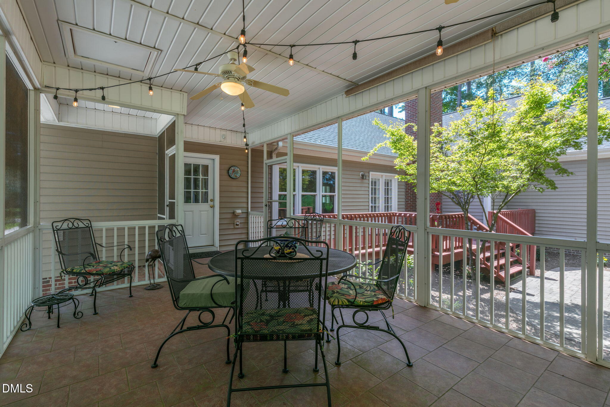 5010 Country Club Drive N Property Photo 32