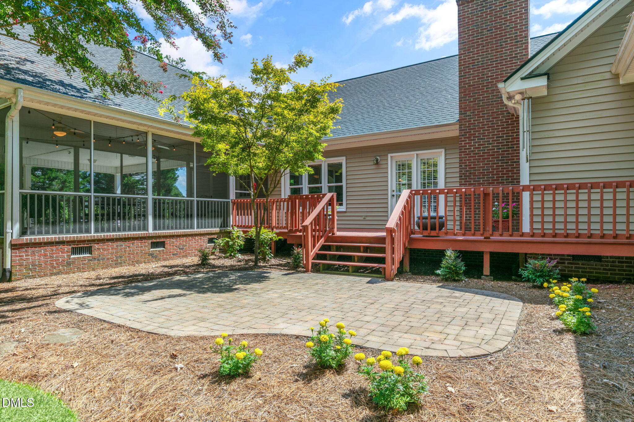 5010 Country Club Drive N Property Photo 35