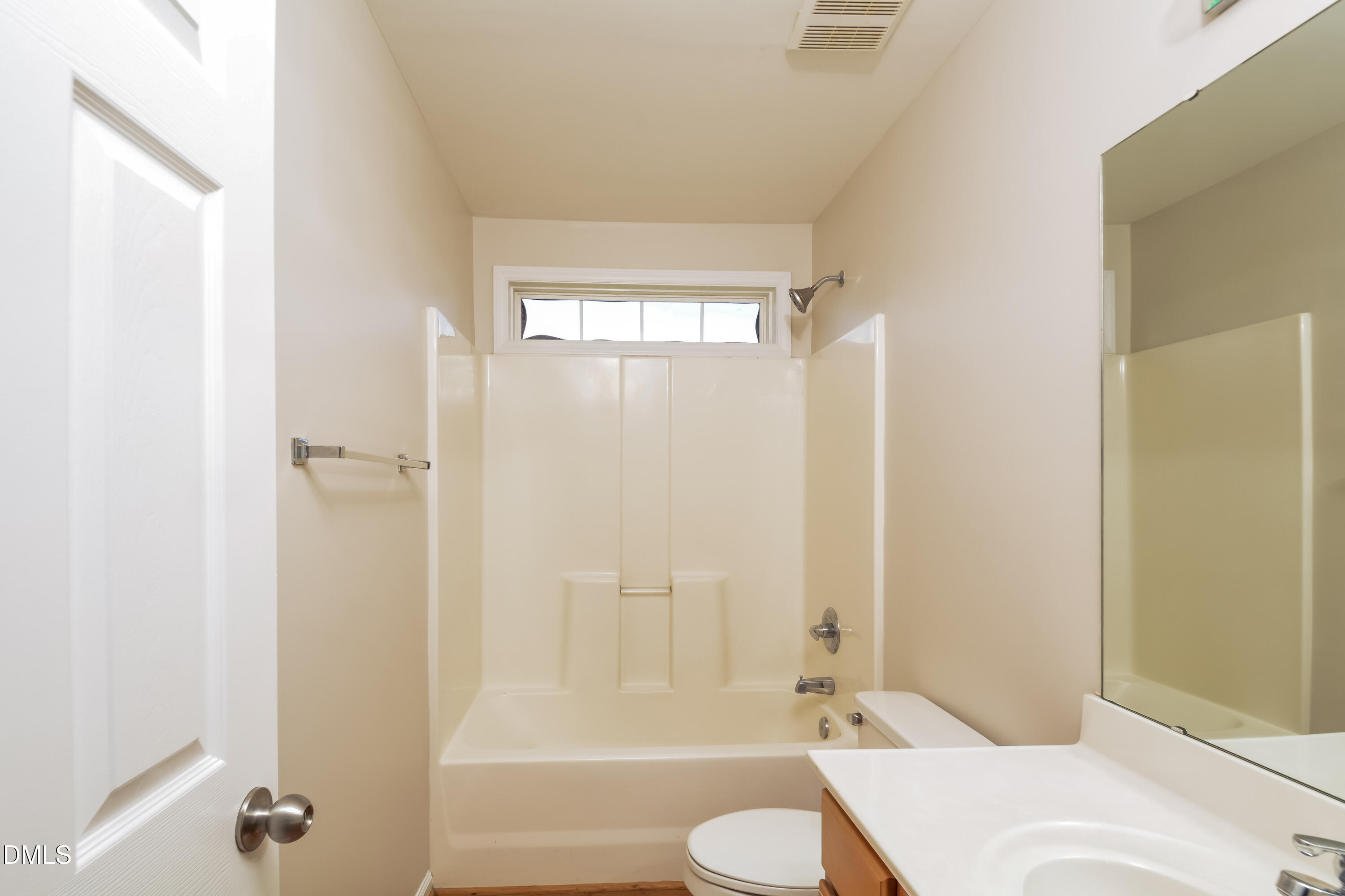 216 Stoney Drive Property Photo 5