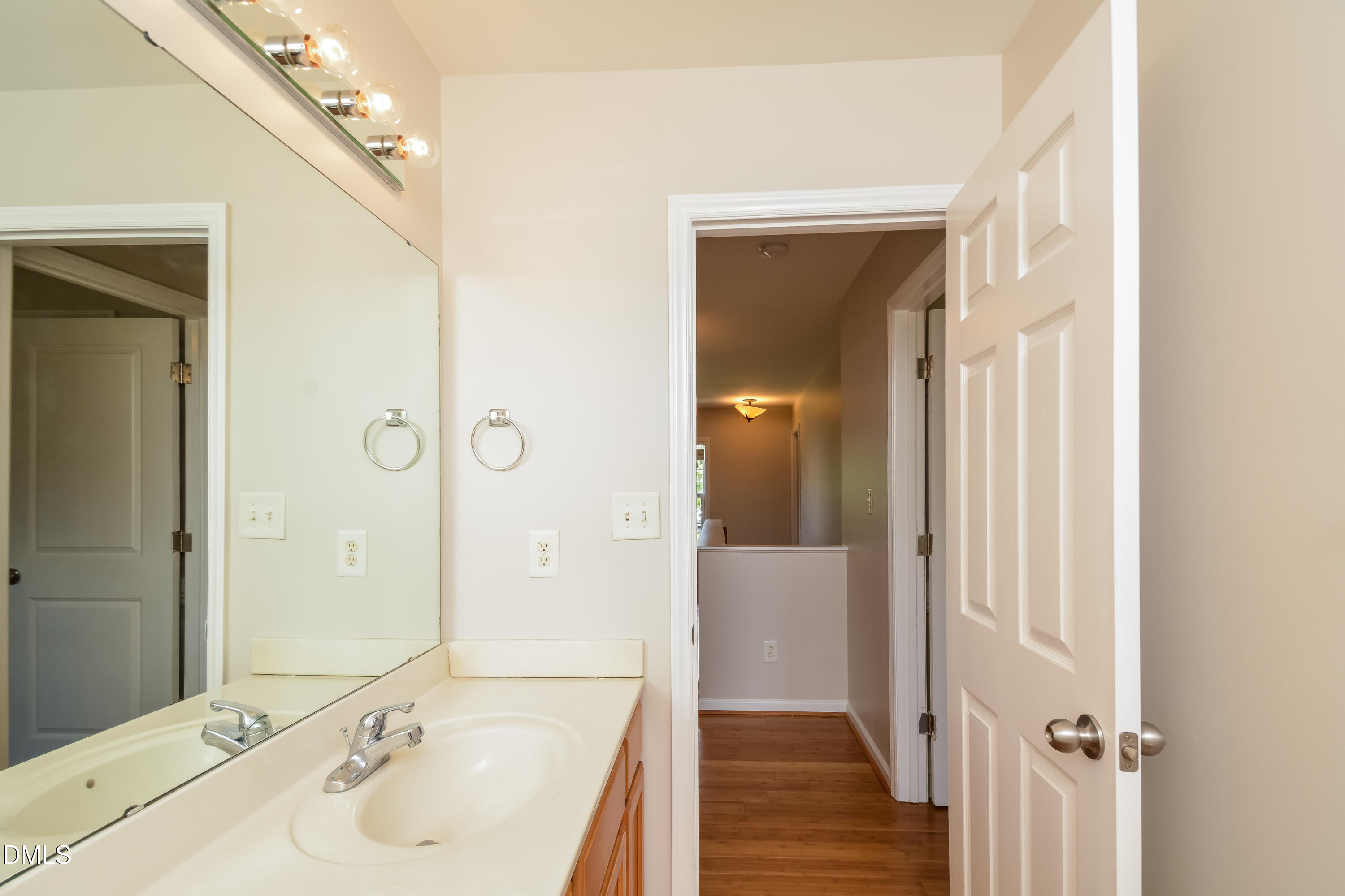 216 Stoney Drive Property Photo 6